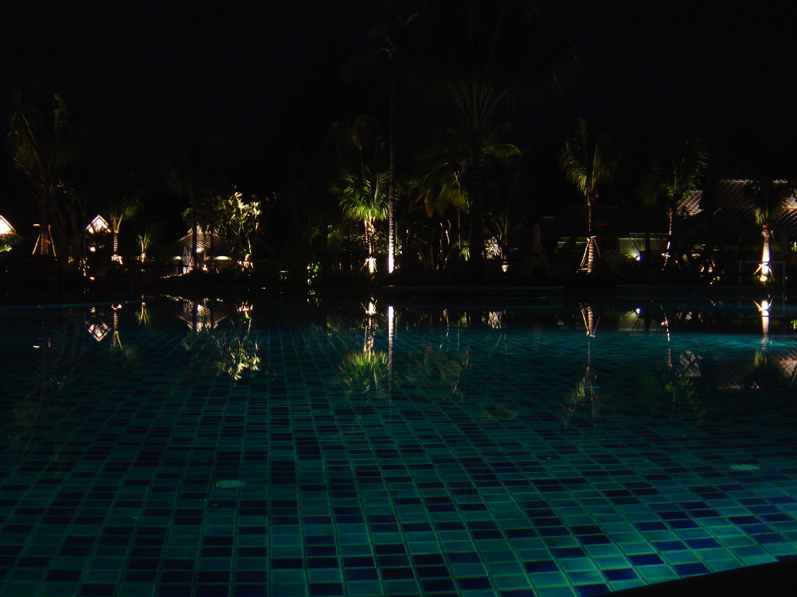 Picture Thailand Khao Lak Meridien Khao Lak Hotel By Night 2005-12 29 - View By Night