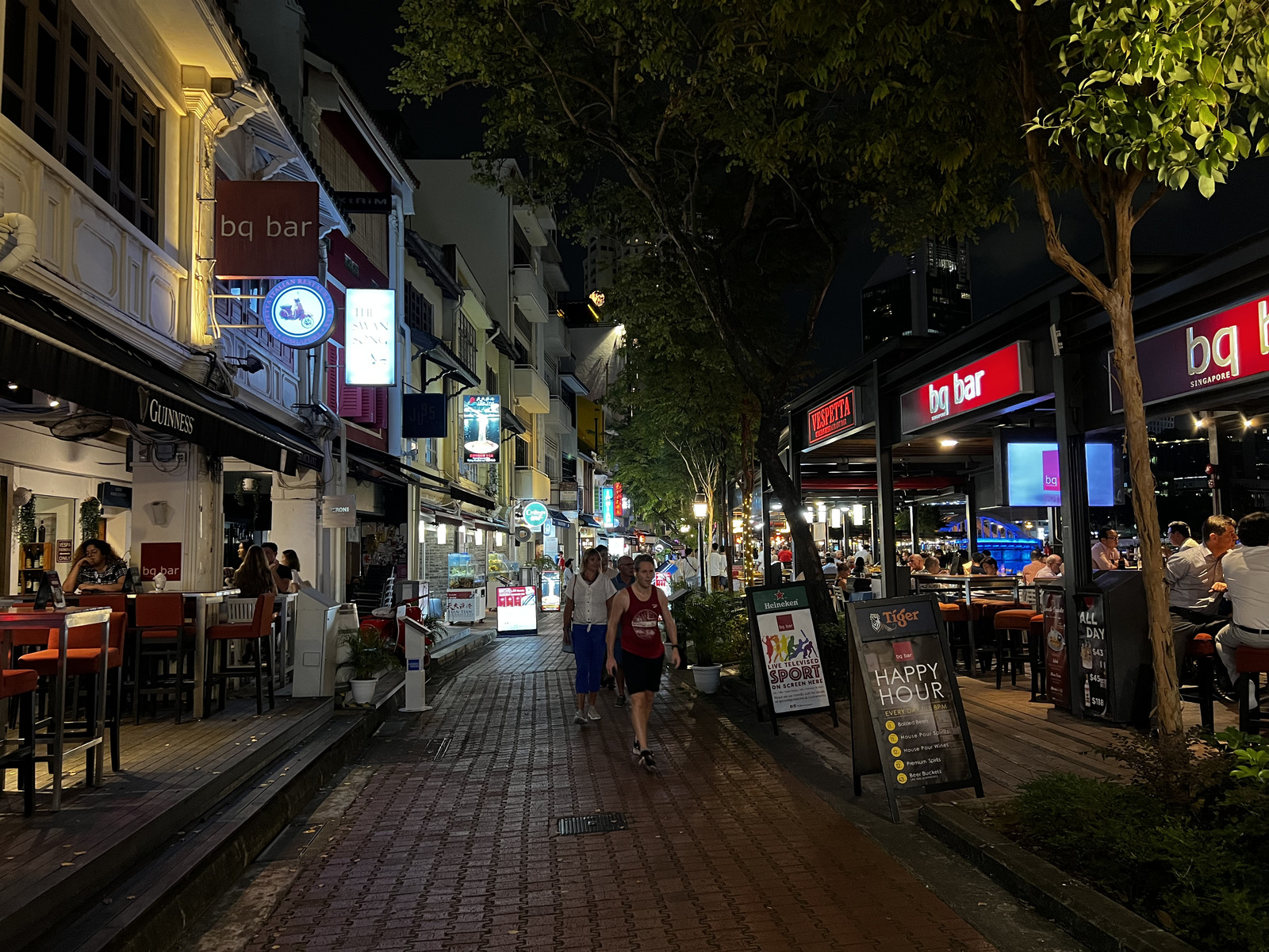 Picture Singapore Clarke Quay 2023-01 51 - Store Clarke Quay