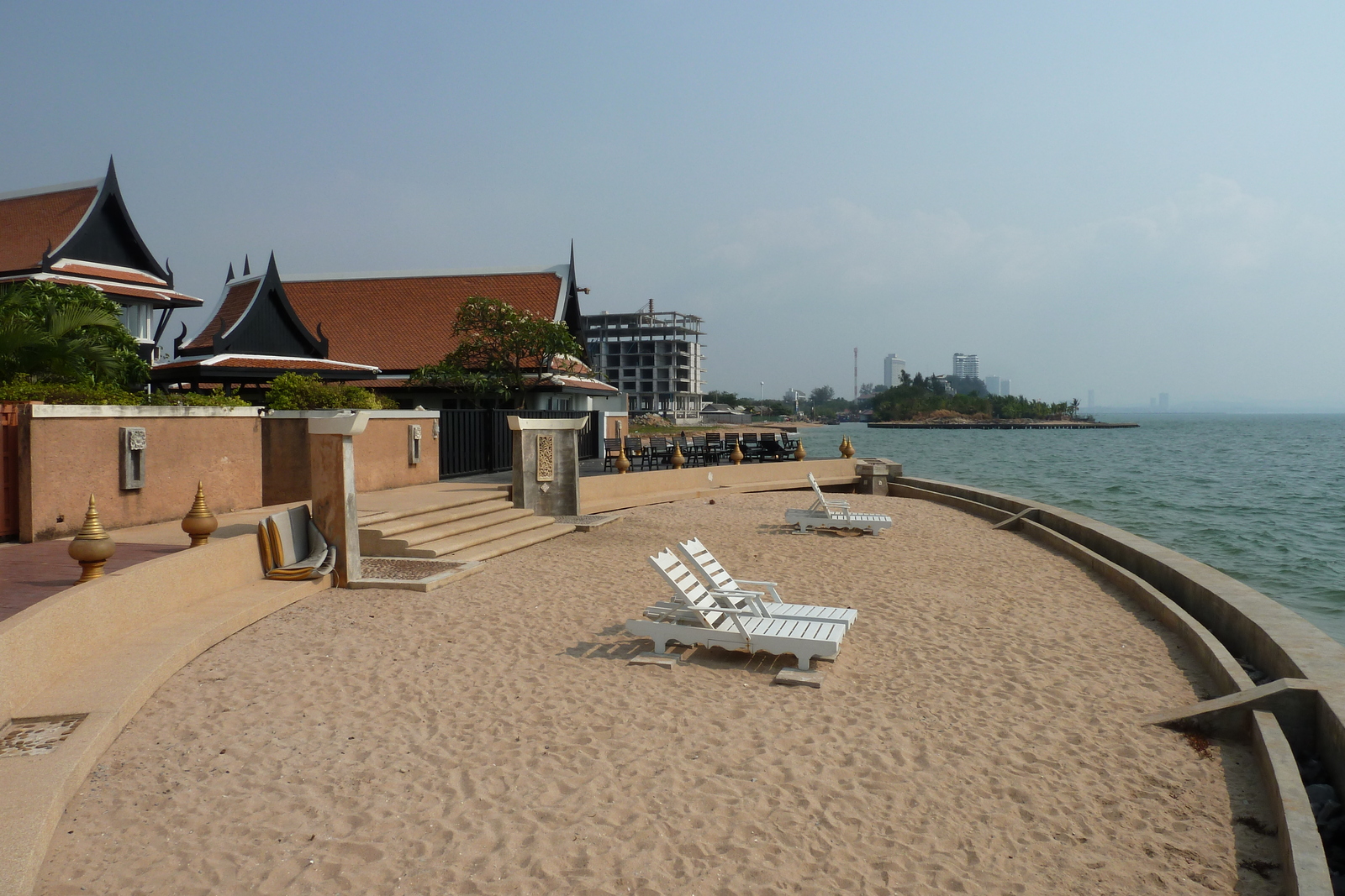 Picture Thailand Jomtien La Royale Beach condo 2011-02 9 - Perspective La Royale Beach condo