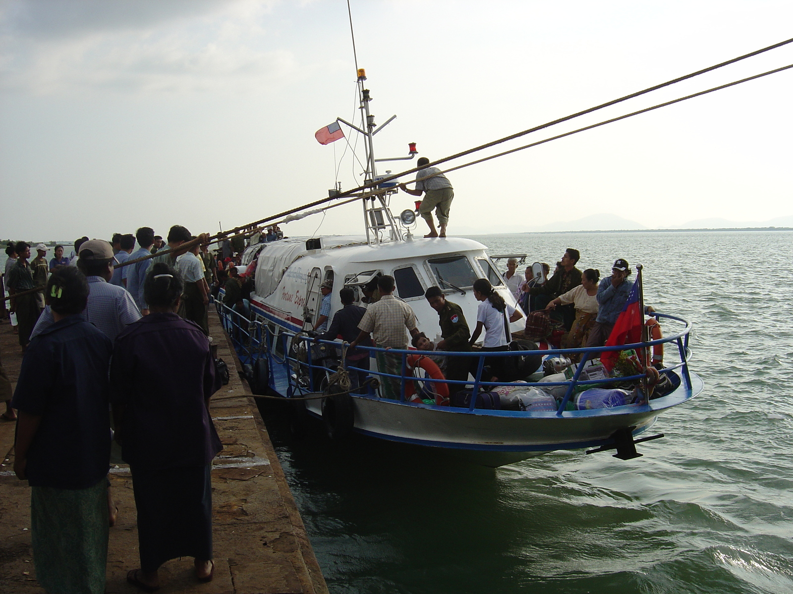 Picture Myanmar From Myeik to Dawei 2005-01 3 - Photographers From Myeik to Dawei