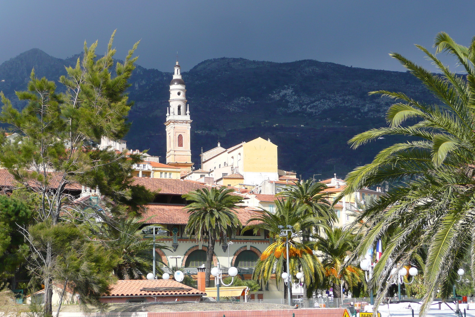 Picture France Menton 2008-03 13 - Road Menton