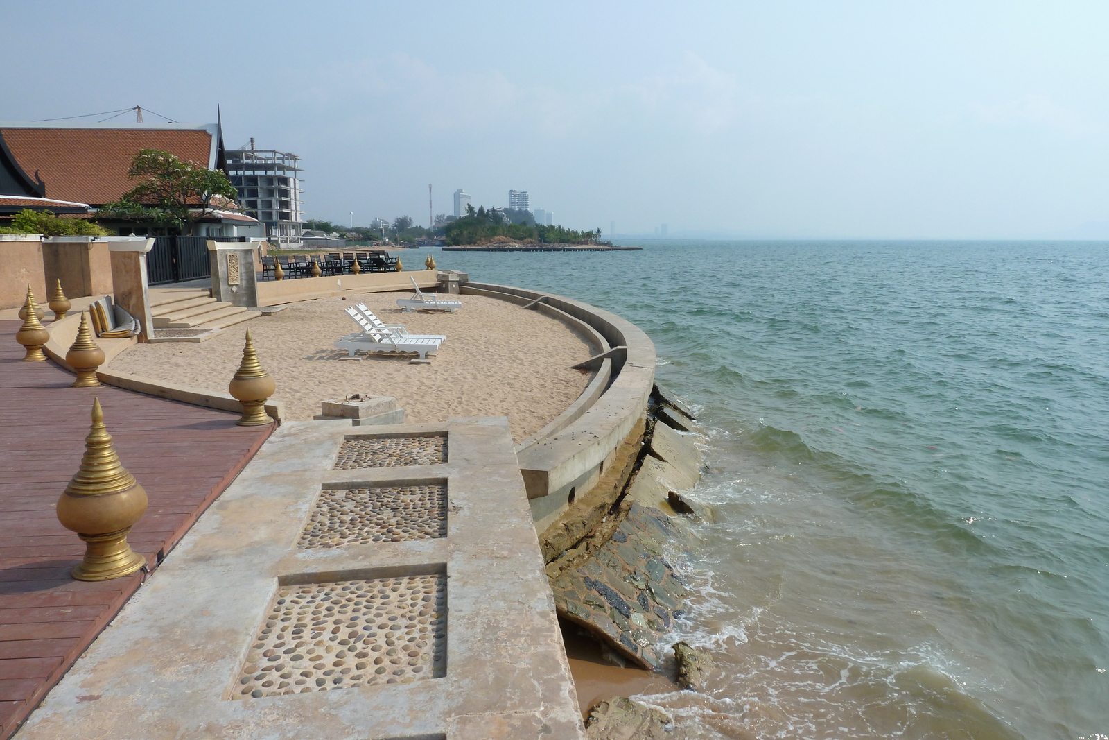 Picture Thailand Jomtien La Royale Beach condo 2011-02 22 - Journey La Royale Beach condo