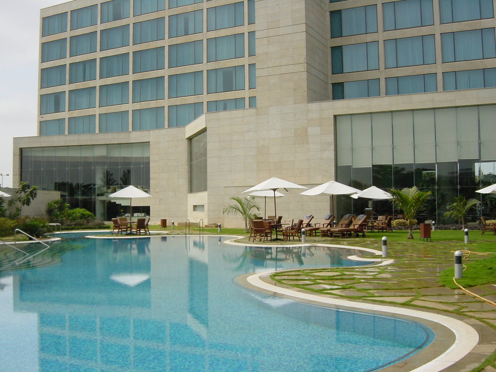 Picture India Mumbai Hyatt hotel 2003-05 10 - Car Rental Hyatt hotel