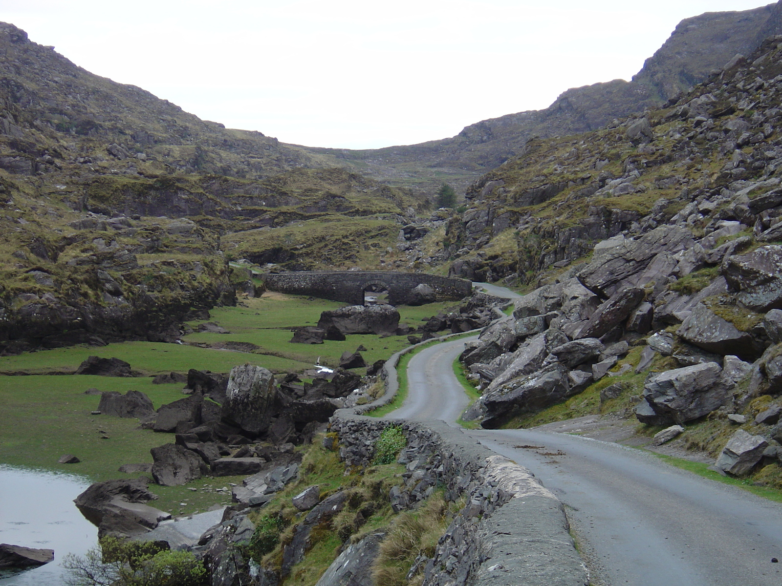 Picture Ireland Kerry Gap of Dunloe 2004-05 6 - Photographers Gap of Dunloe