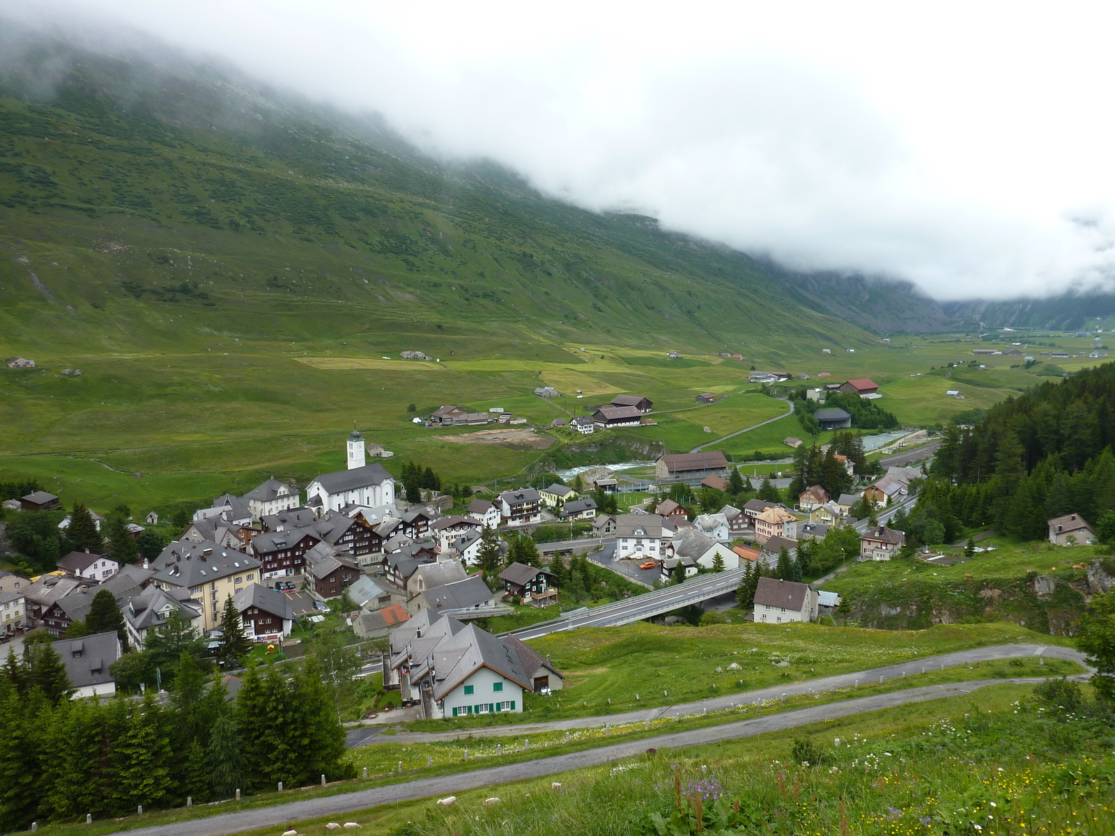 Picture Swiss Gotthard Pass 2009-06 58 - Photographers Gotthard Pass