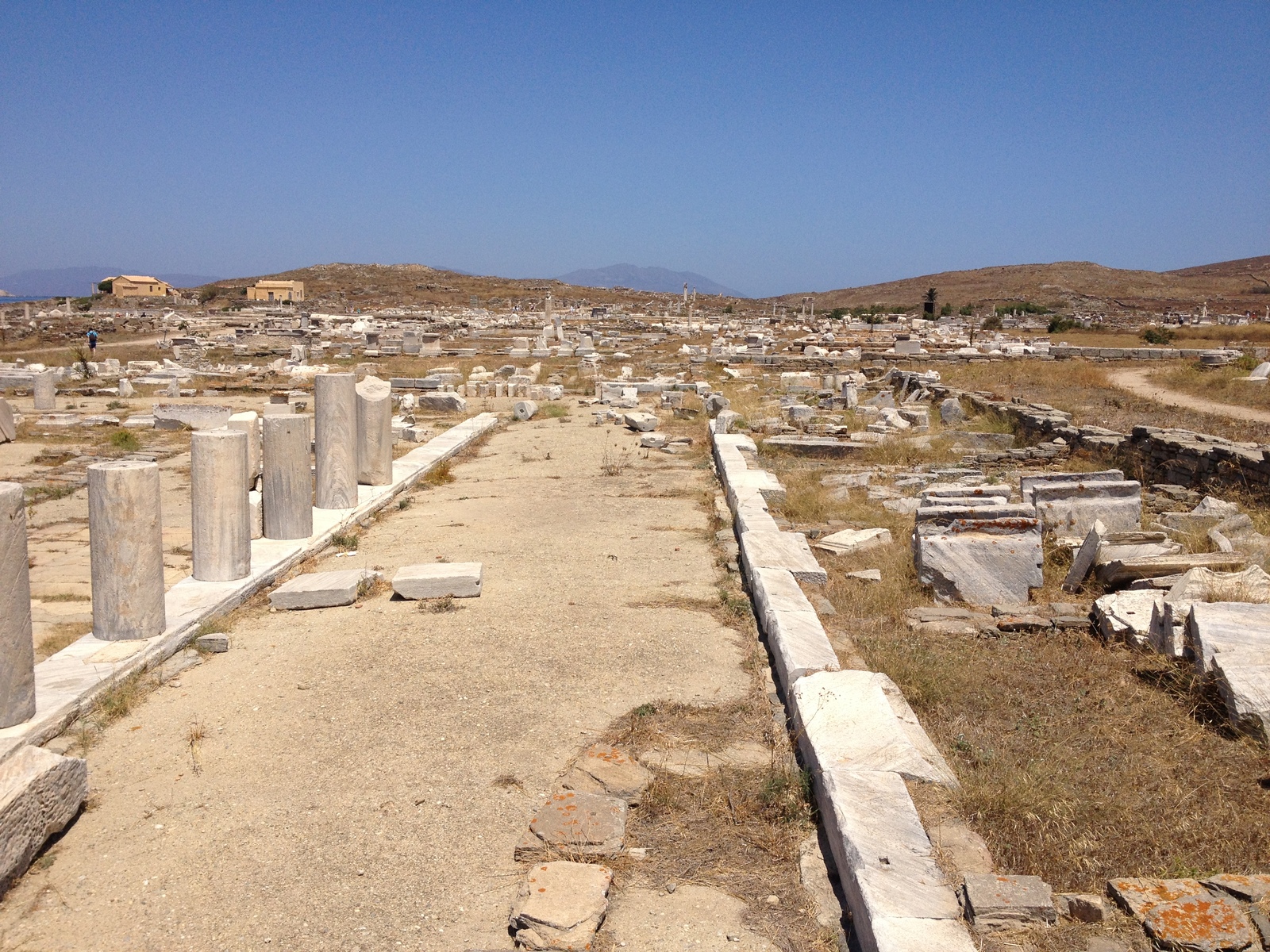 Picture Greece Delos 2014-07 53 - Car Delos