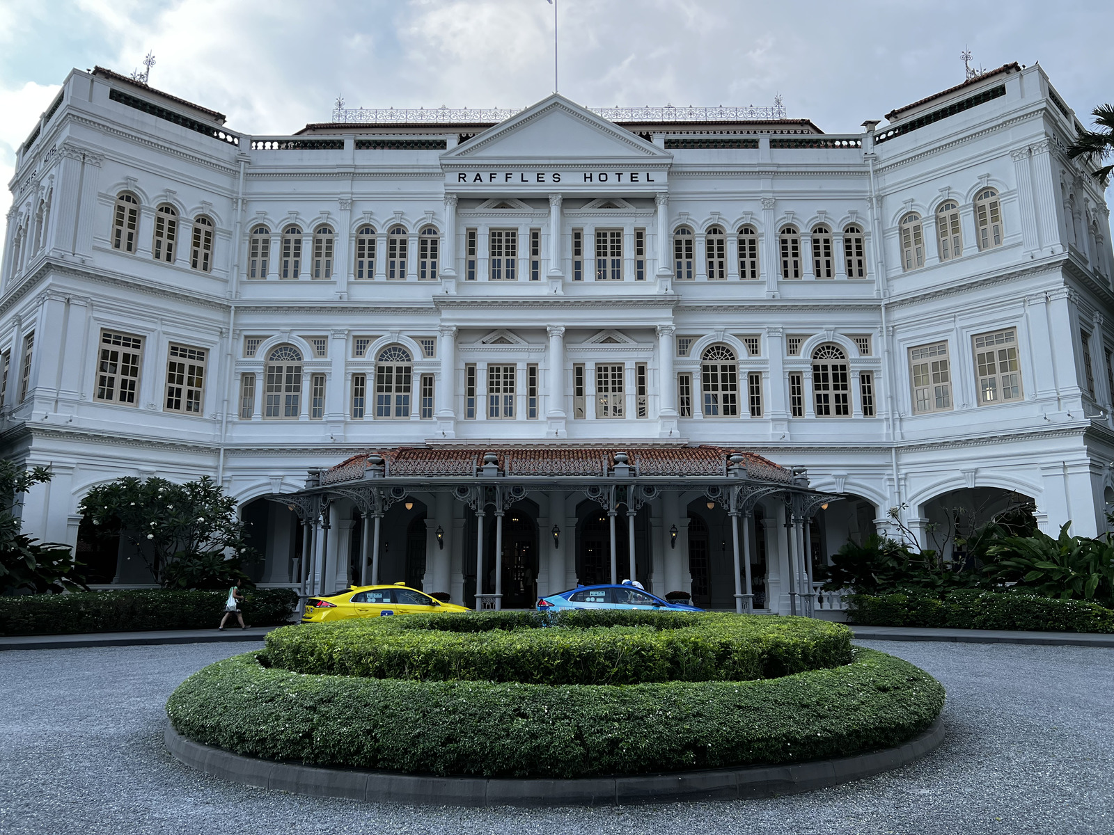 Picture Singapore Raffles Hotel Singapore 2023-01 11 - Perspective Raffles Hotel Singapore