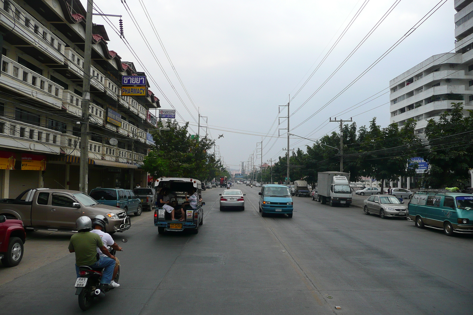 Picture Thailand Pattaya Theprasit 2008-01 17 - Car Rental Theprasit