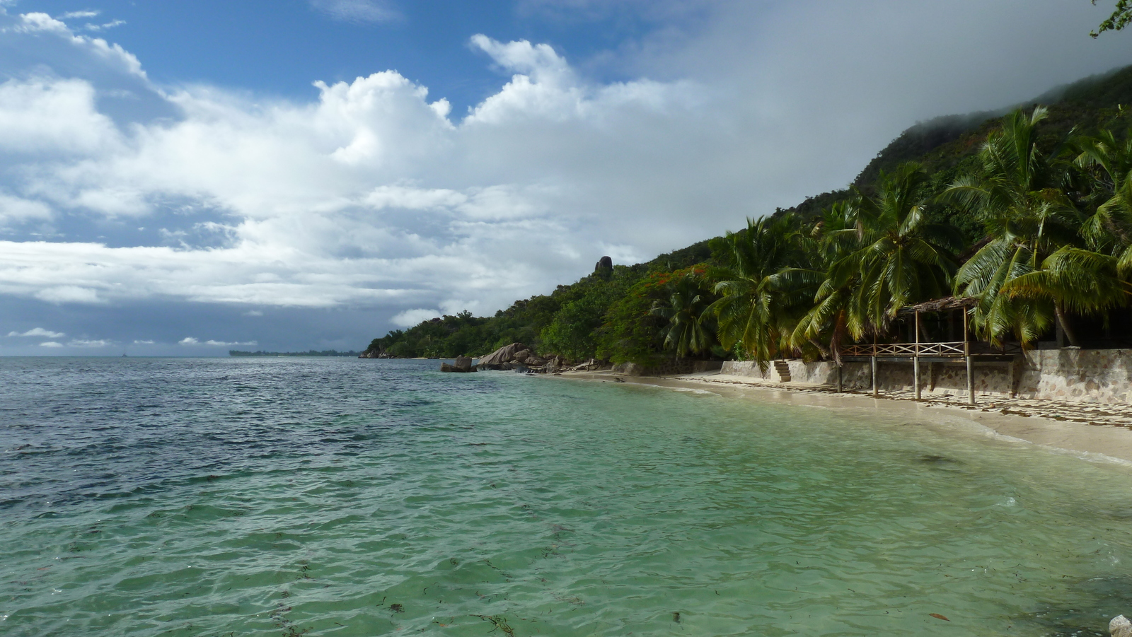 Picture Seychelles Praslin 2011-10 193 - View Praslin