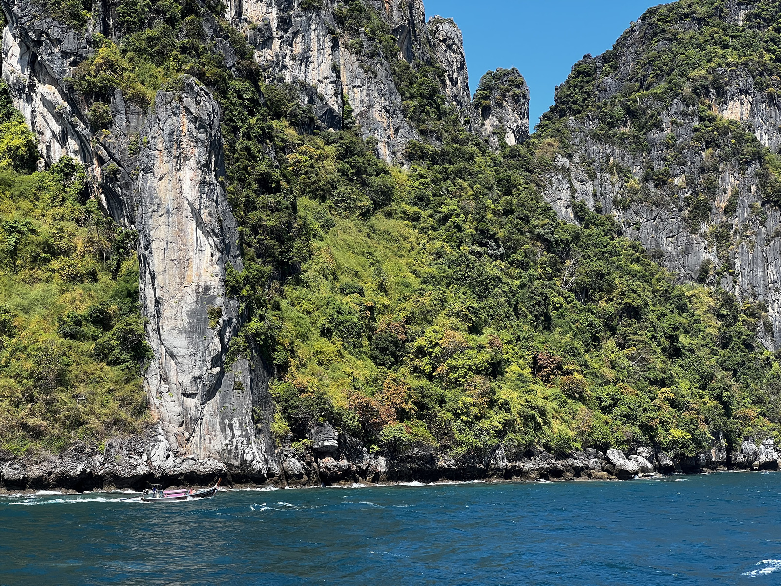 Picture Thailand Phuket to Ko Phi Phi Ferry 2021-12 15 - Pictures Phuket to Ko Phi Phi Ferry