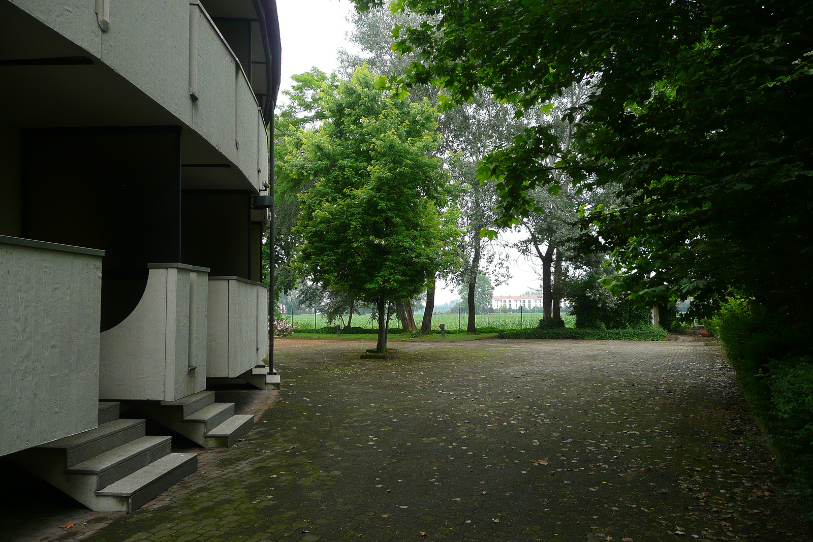 Picture Italy Milan Country Hotel Borromeo 2008-06 49 - Perspective Country Hotel Borromeo