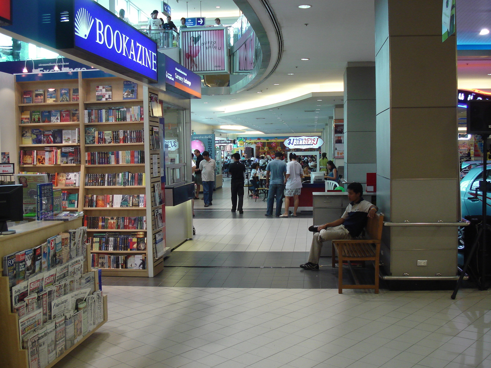 Picture Thailand Pattaya Carrefour 2006-09 15 - Perspective Carrefour