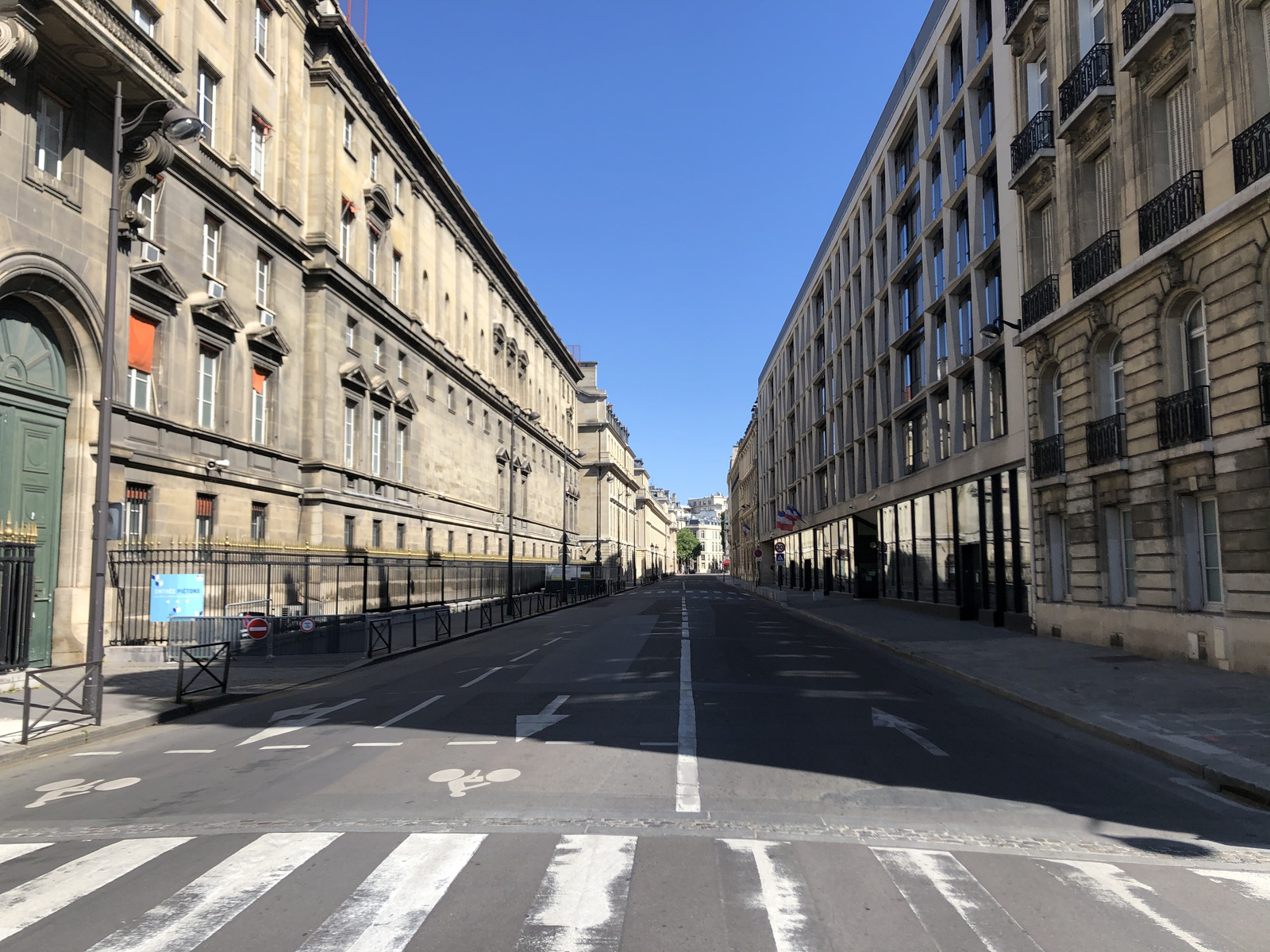 Picture France Paris lockdown 2020-04 329 - Road Paris lockdown