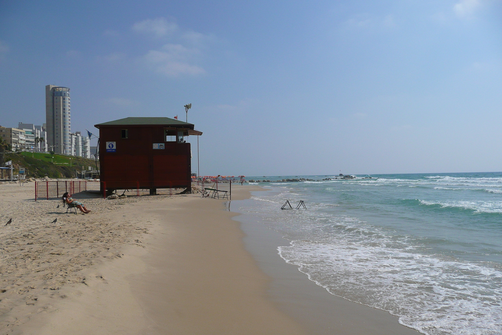 Picture Israel Bat Yam Beach 2007-06 29 - Store Bat Yam Beach