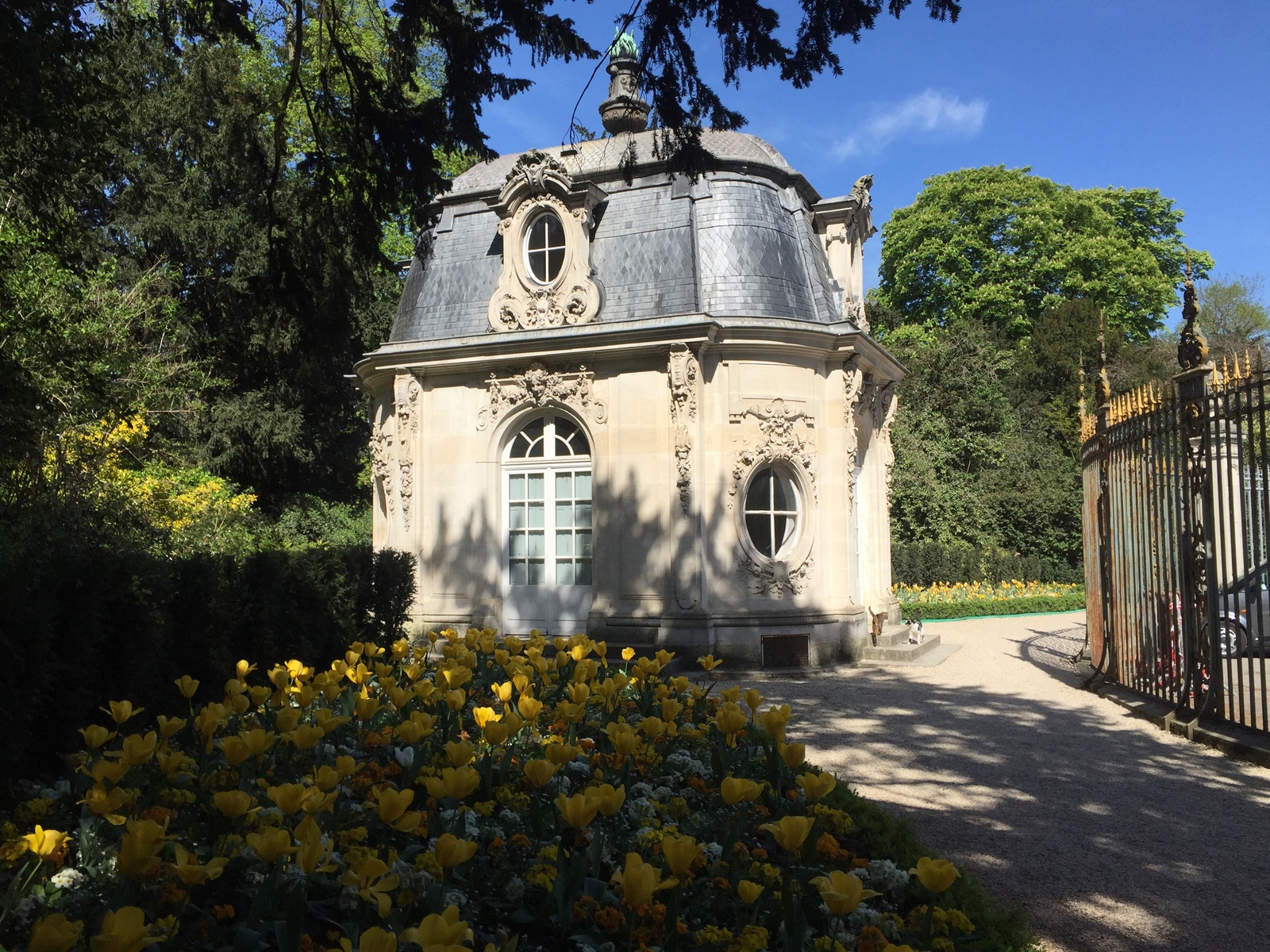 Picture France Paris Bagatelles 2017-04 15 - Perspective Bagatelles