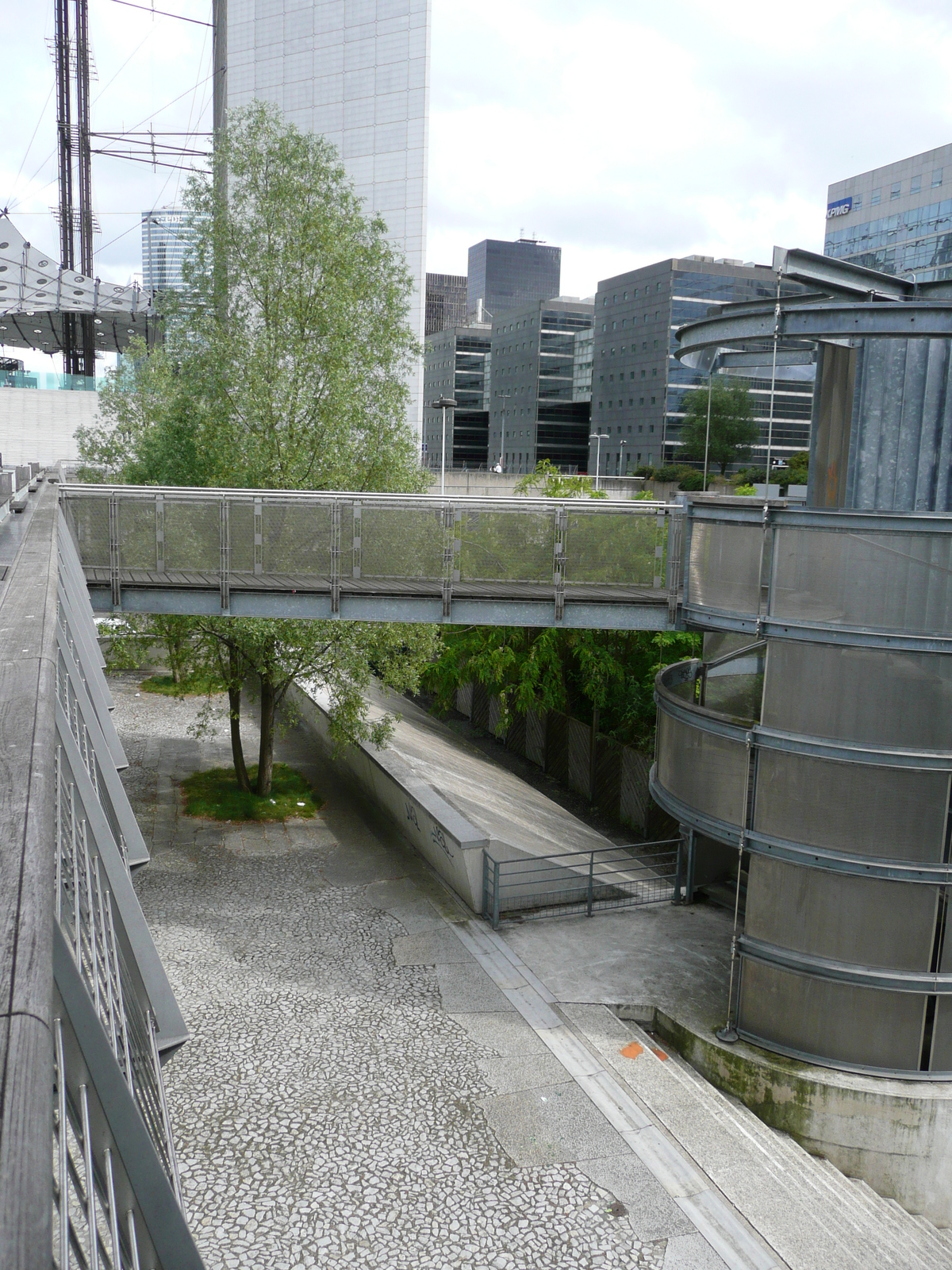 Picture France Paris La Defense 2007-05 244 - Road La Defense