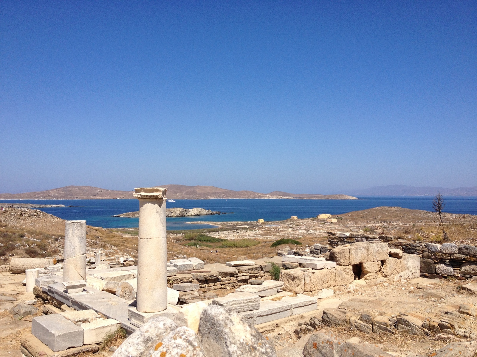 Picture Greece Delos 2014-07 165 - Perspective Delos