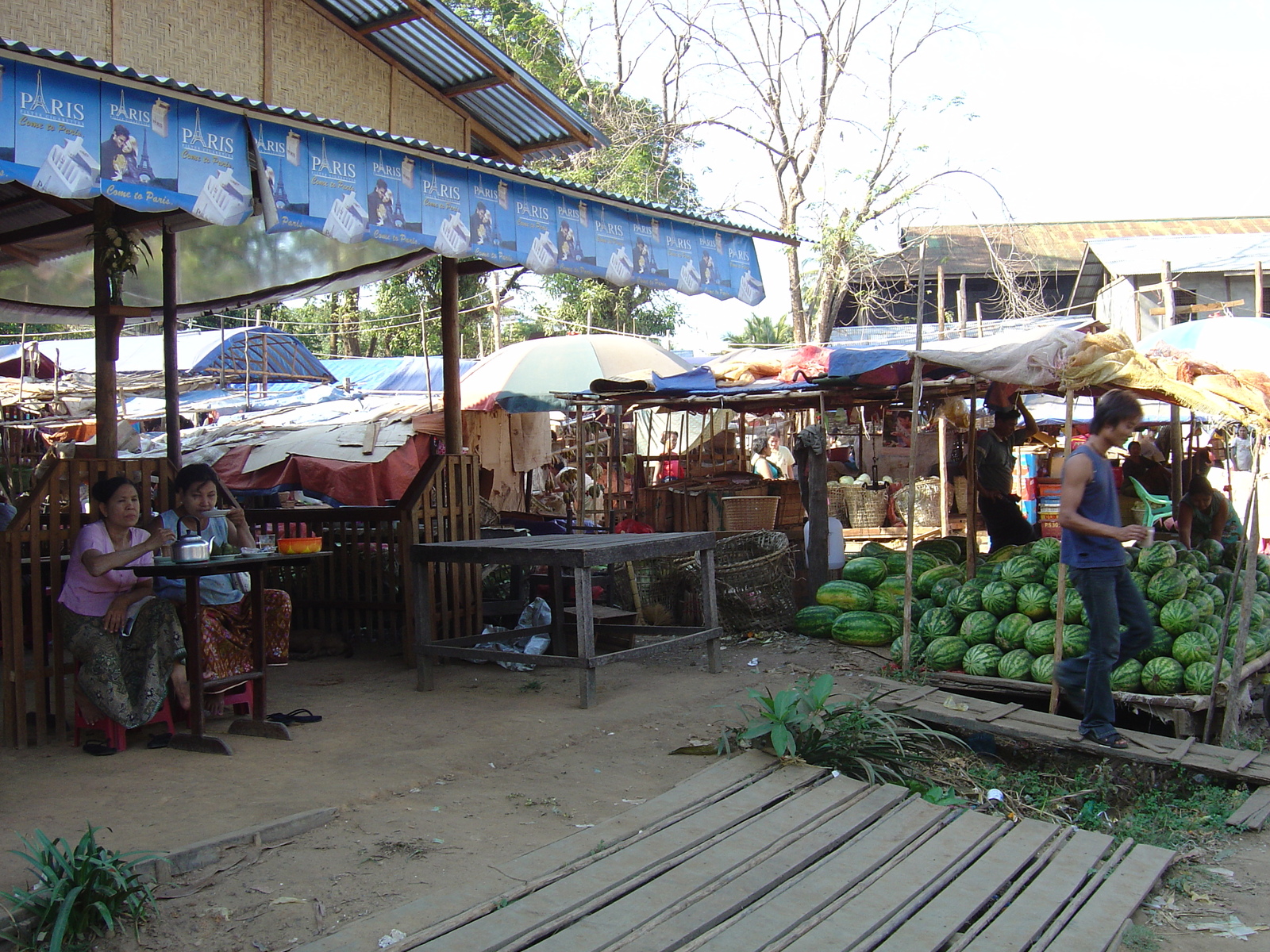 Picture Myanmar Myeik (Mergui) 2005-01 165 - Shopping Mall Myeik (Mergui)