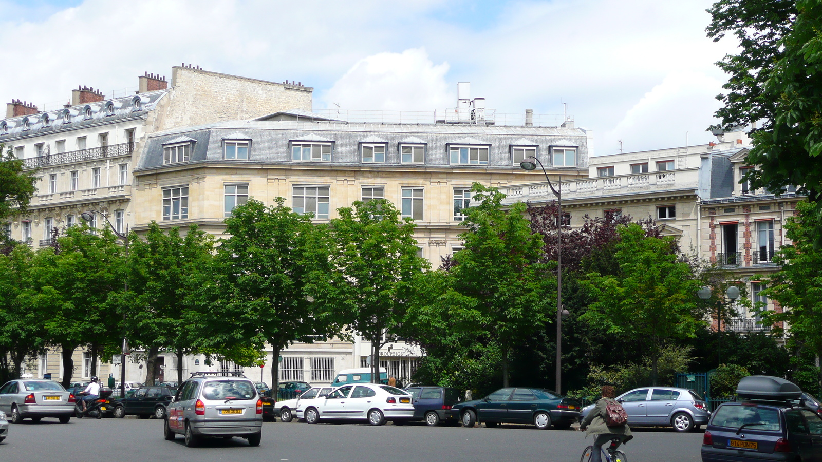 Picture France Paris 17th Arrondissement Place Malesherbes 2007-05 15 - Photographers Place Malesherbes