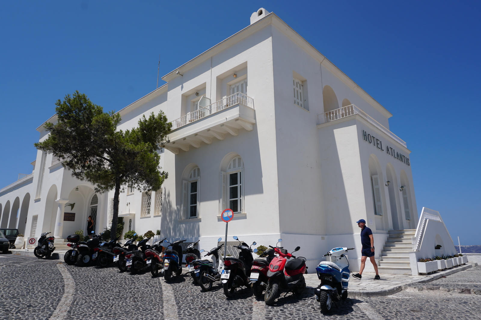 Picture Greece Santorini Fira 2016-07 24 - Car Fira