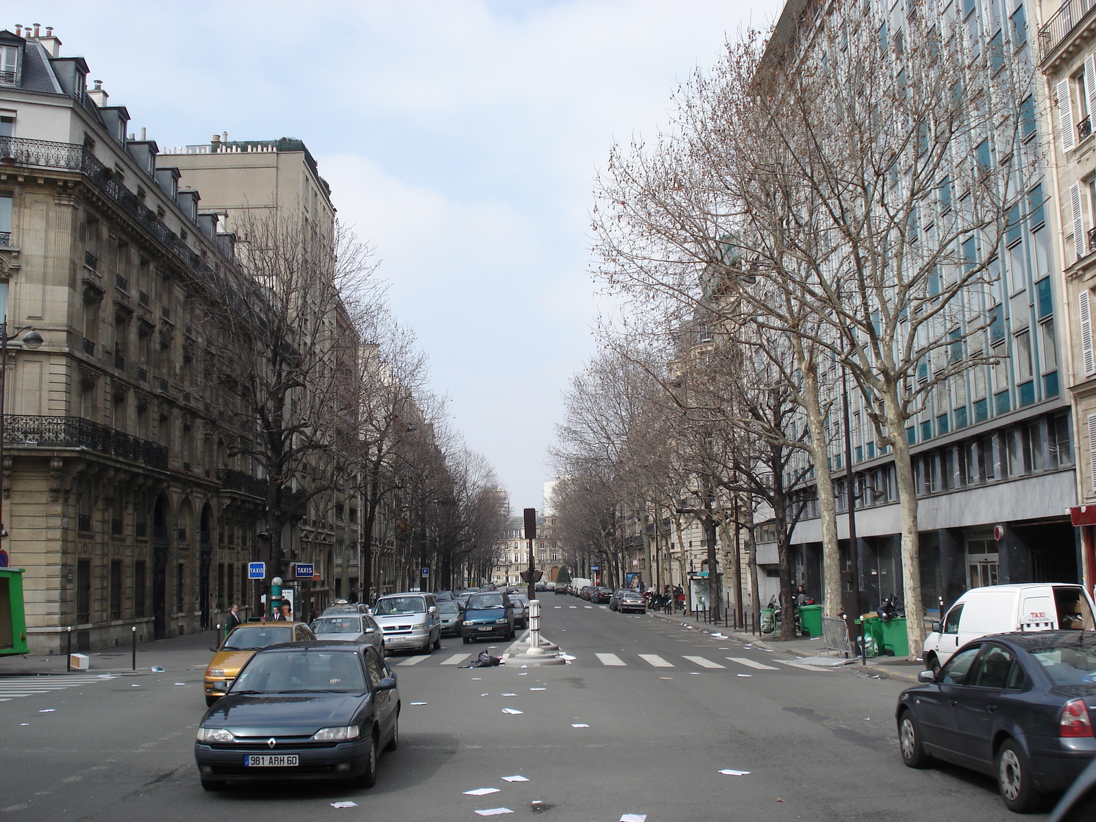 Picture France Paris Boulevard Malesherbes 2006-03 10 - Photographers Boulevard Malesherbes