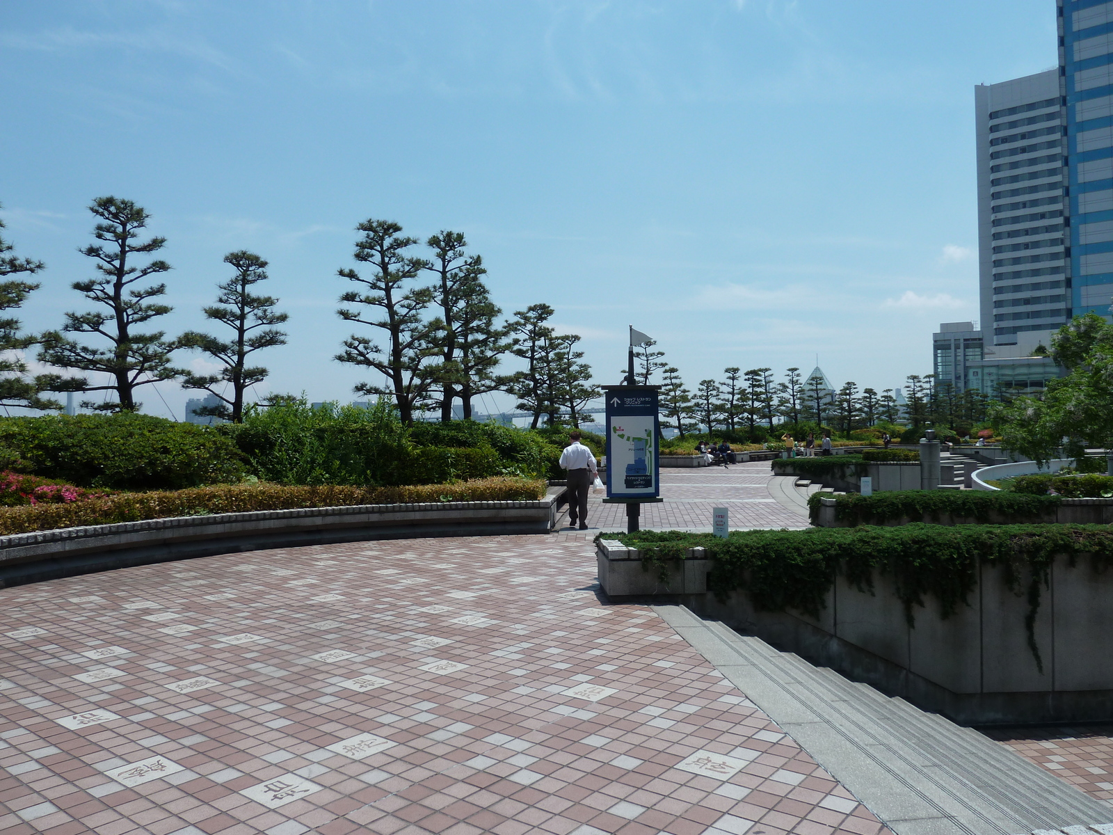 Picture Japan Tokyo Shiodome 2010-06 43 - Sightseeing Shiodome