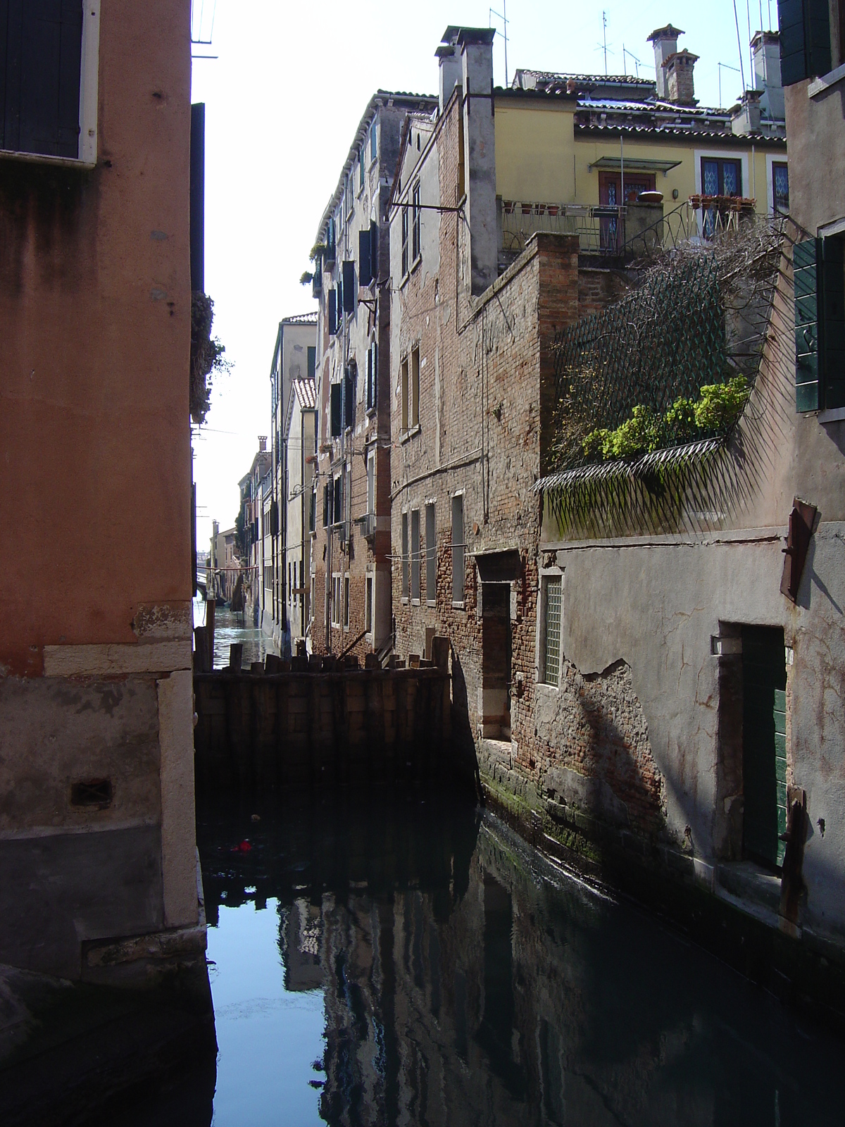 Picture Italy Venice 2005-03 75 - Shopping Mall Venice