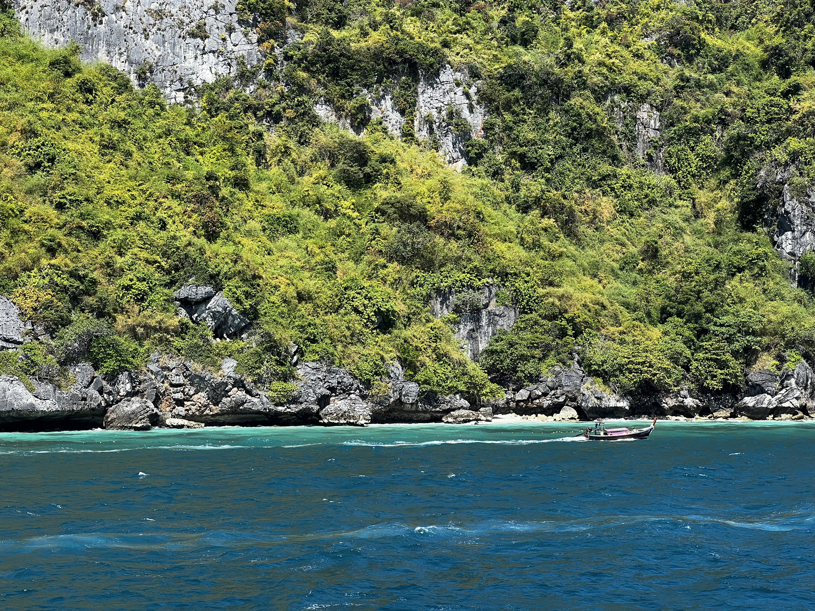 Picture Thailand Phuket to Ko Phi Phi Ferry 2021-12 28 - Discover Phuket to Ko Phi Phi Ferry