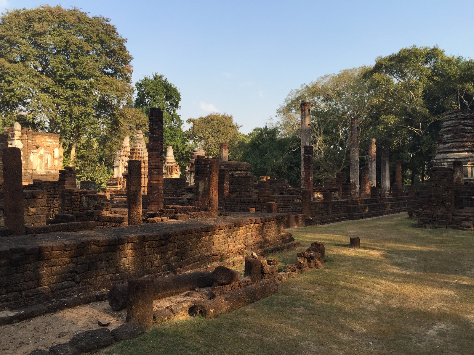 Picture Thailand Si satchanalai historical park 2014-12 30 - Perspective Si satchanalai historical park