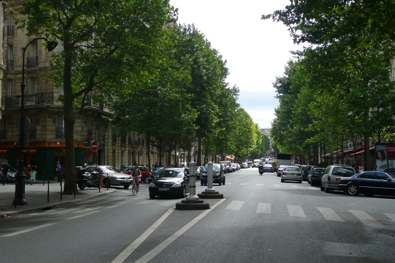 Picture France Paris Avenue Niel 2007-06 9 - Sightseeing Avenue Niel