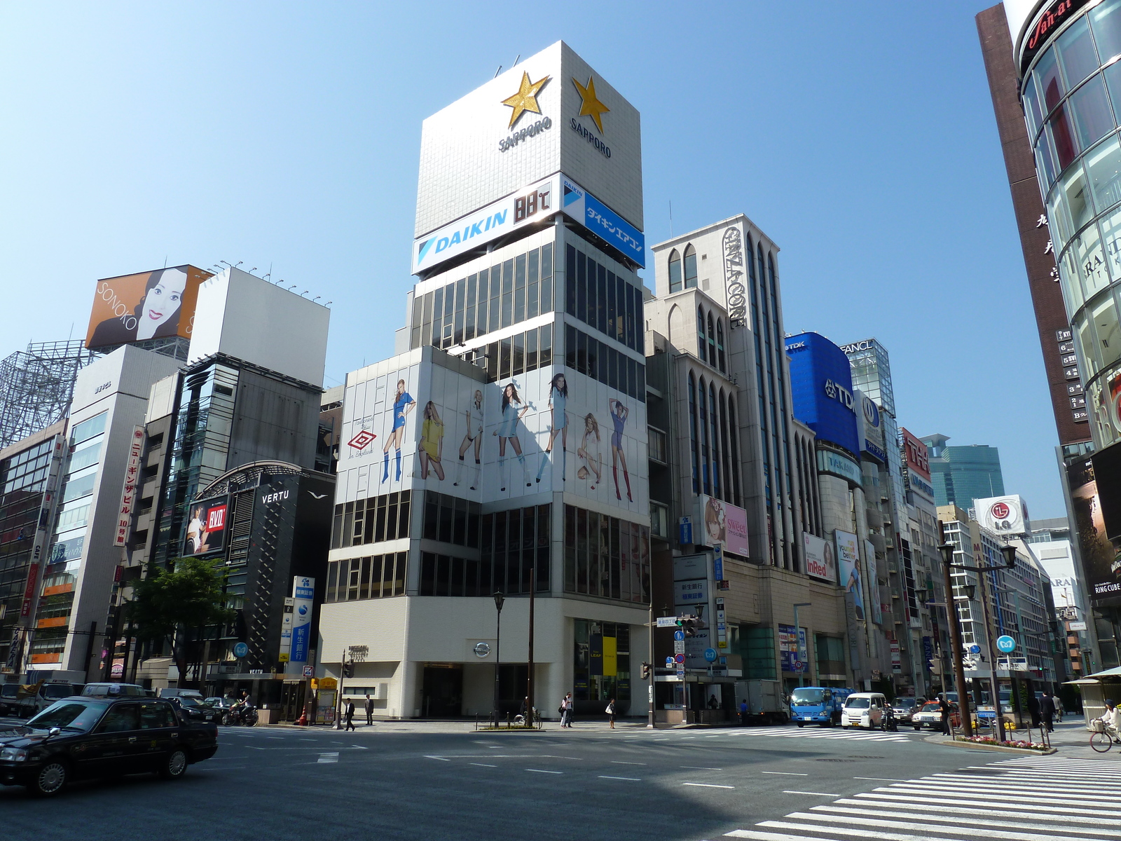 Picture Japan Tokyo Ginza 2010-06 13 - Sightseeing Ginza