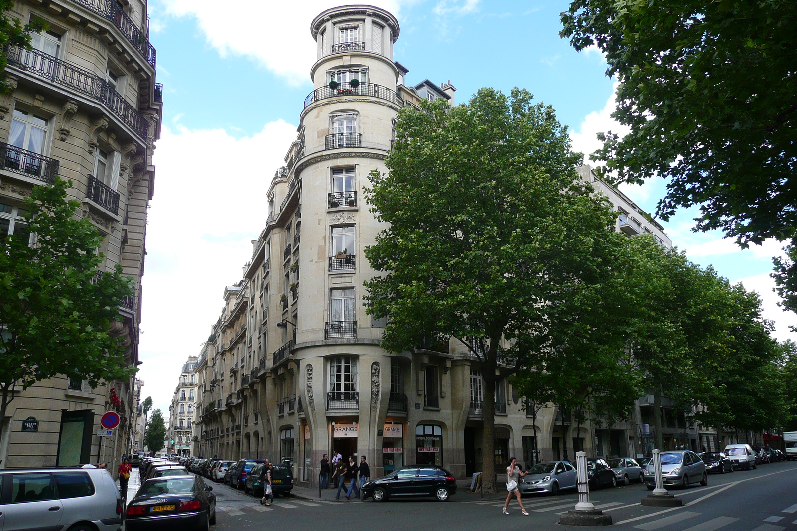 Picture France Paris Avenue Niel 2007-06 5 - Perspective Avenue Niel