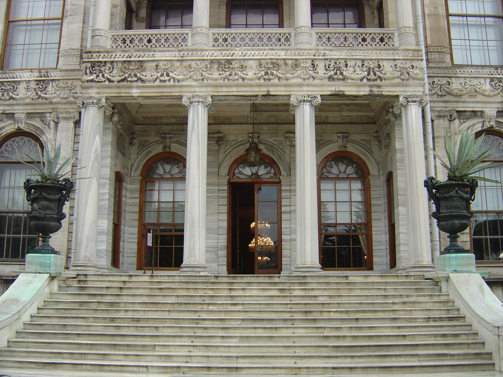 Picture Turkey Istanbul Dolmabahce Palace 2004-12 66 - Perspective Dolmabahce Palace