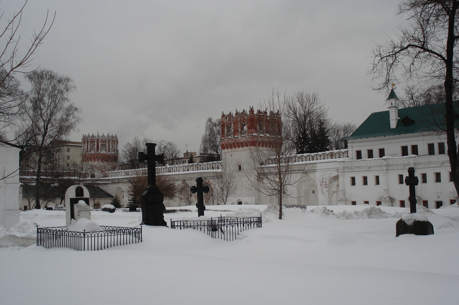 Picture Russia Moscow New Maiden convent and cemetery 2006-03 5 - Flight New Maiden convent and cemetery