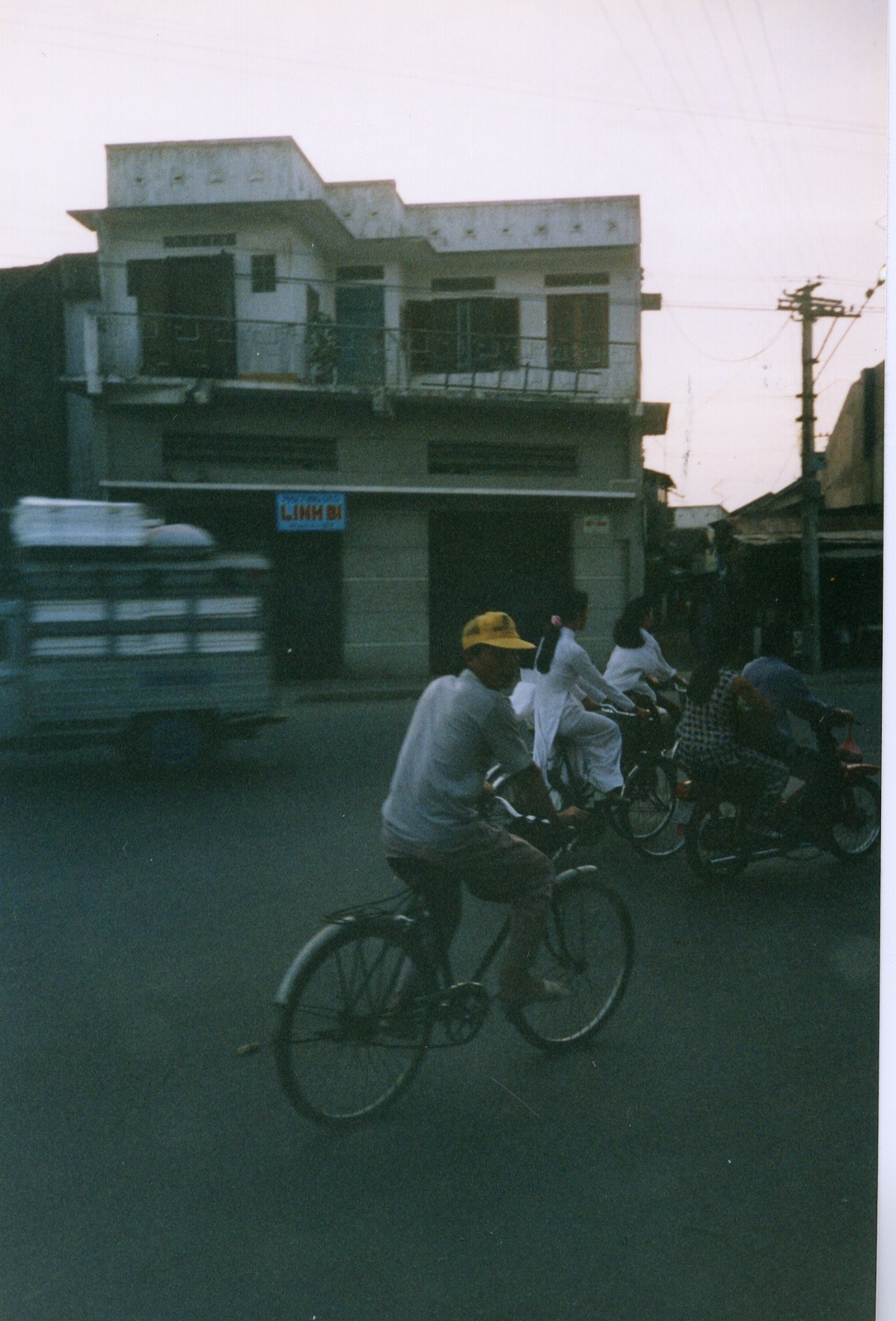 Picture Vietnam 1996-03 19 - Sight Vietnam