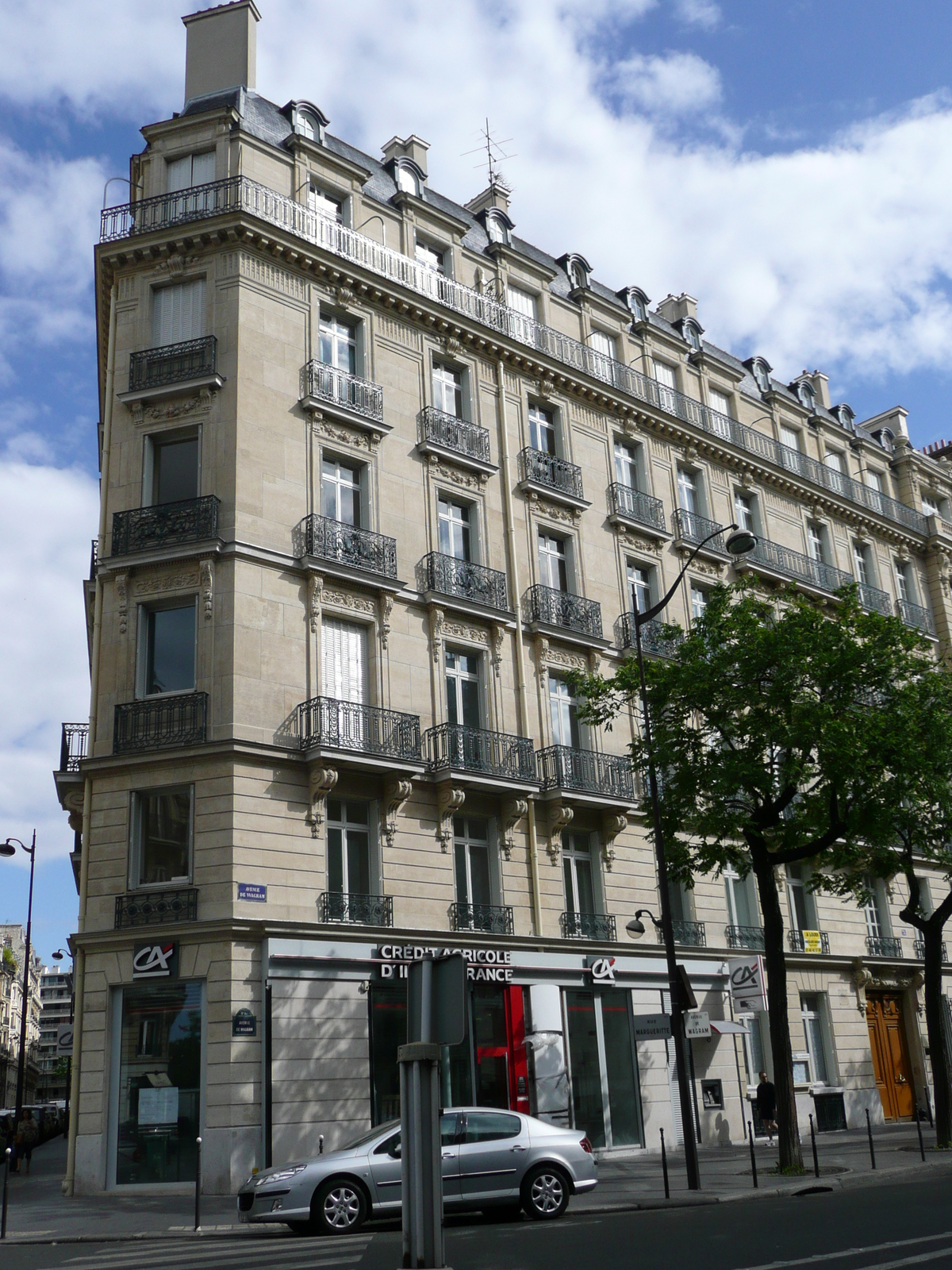 Picture France Paris 17th Arrondissement Avenue de Wagram 2007-05 56 - Sightseeing Avenue de Wagram