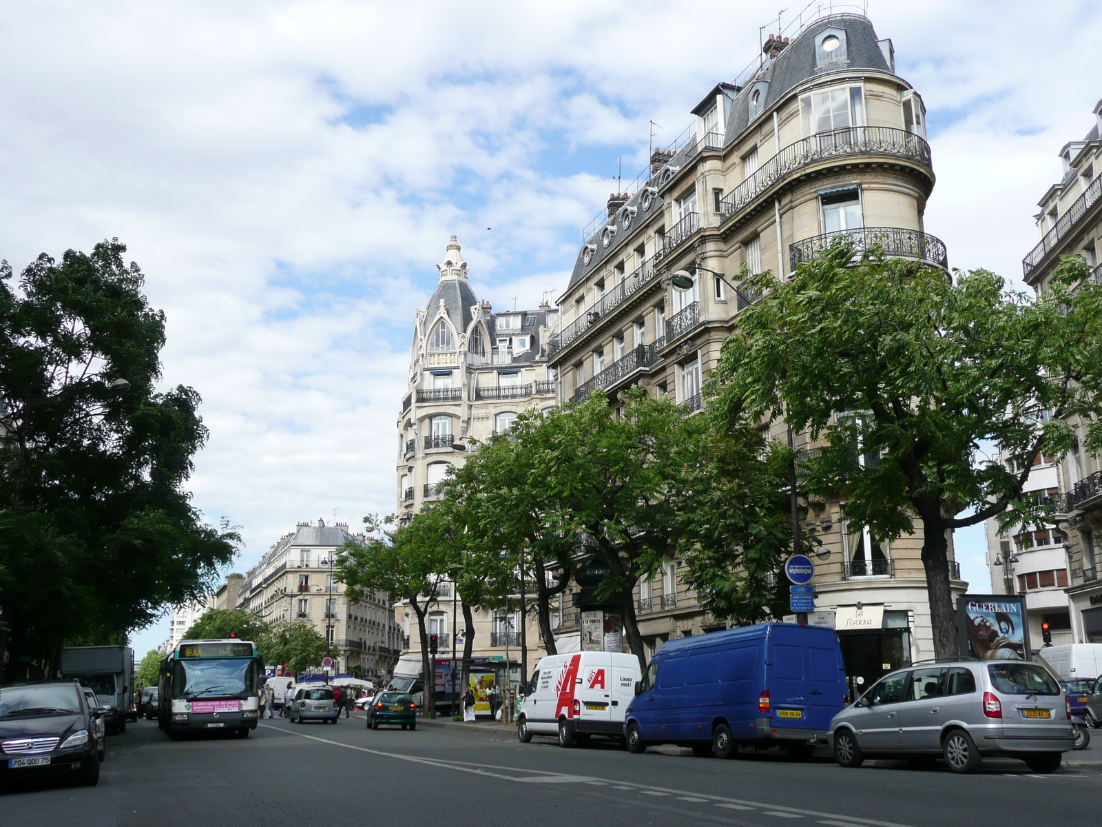 Picture France Paris 17th Arrondissement Avenue de Wagram 2007-05 59 - Perspective Avenue de Wagram