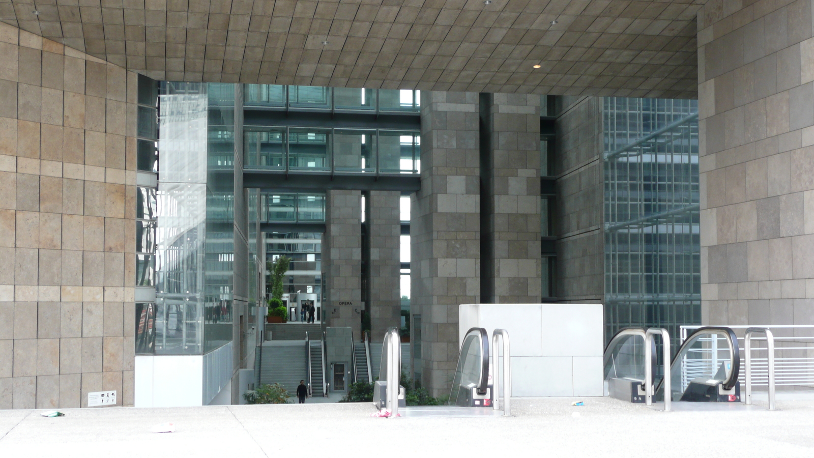 Picture France Paris La Defense 2007-05 64 - Store La Defense