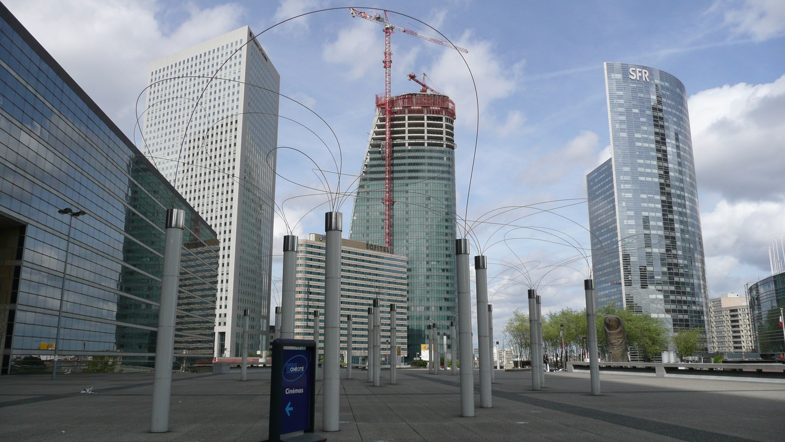 Picture France Paris La Defense 2007-05 158 - View La Defense