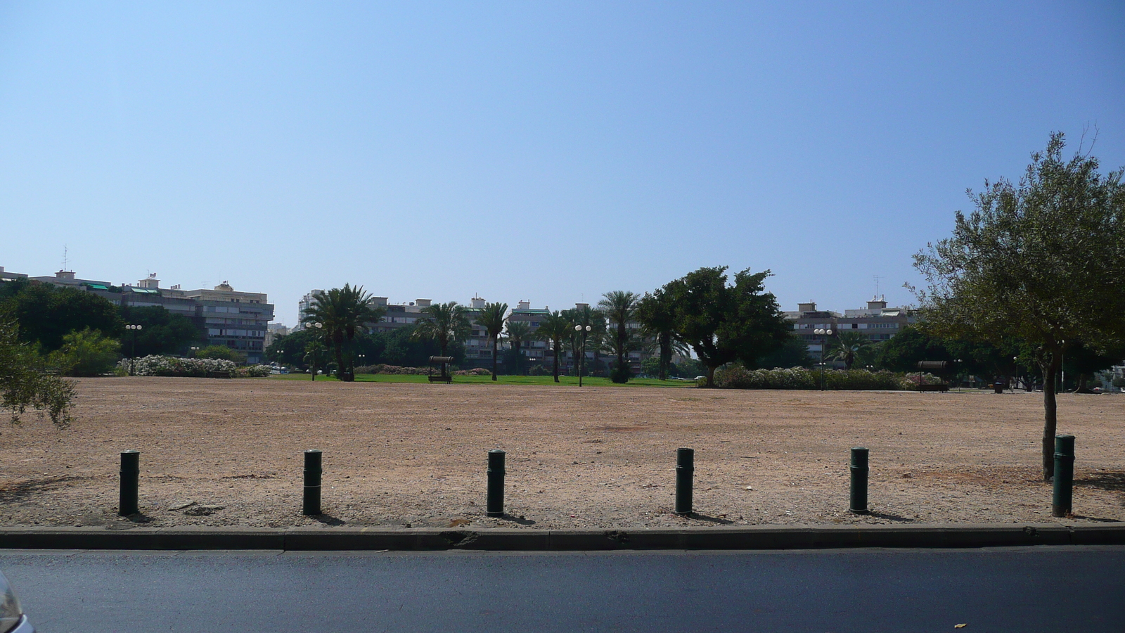 Picture Israel Tel Aviv Kikar Hamedina 2007-06 0 - Perspective Kikar Hamedina