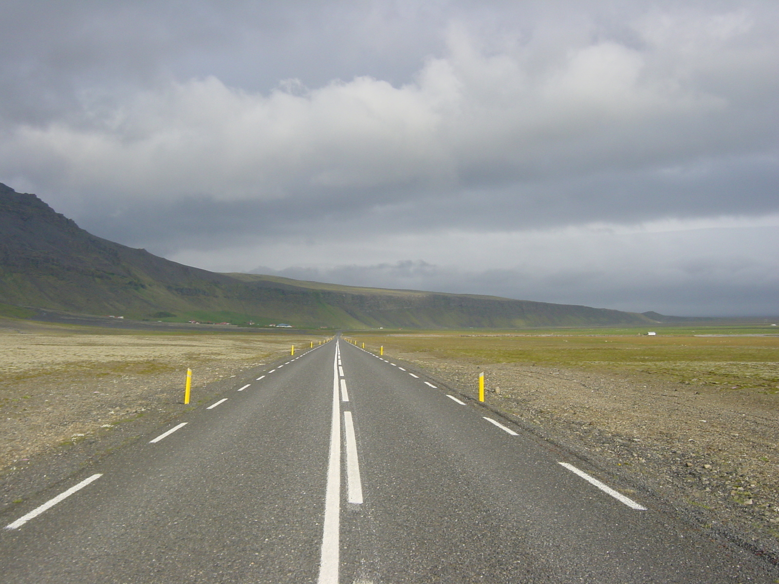 Picture Iceland Road 1 Jokulsarlon to vik 2003-06 39 - Perspective Road 1 Jokulsarlon to vik