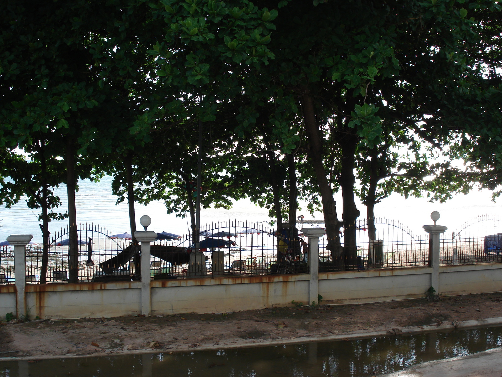 Picture Thailand Jomtien Beach Viewtalay project 3 2006-04 2 - Car Viewtalay project 3