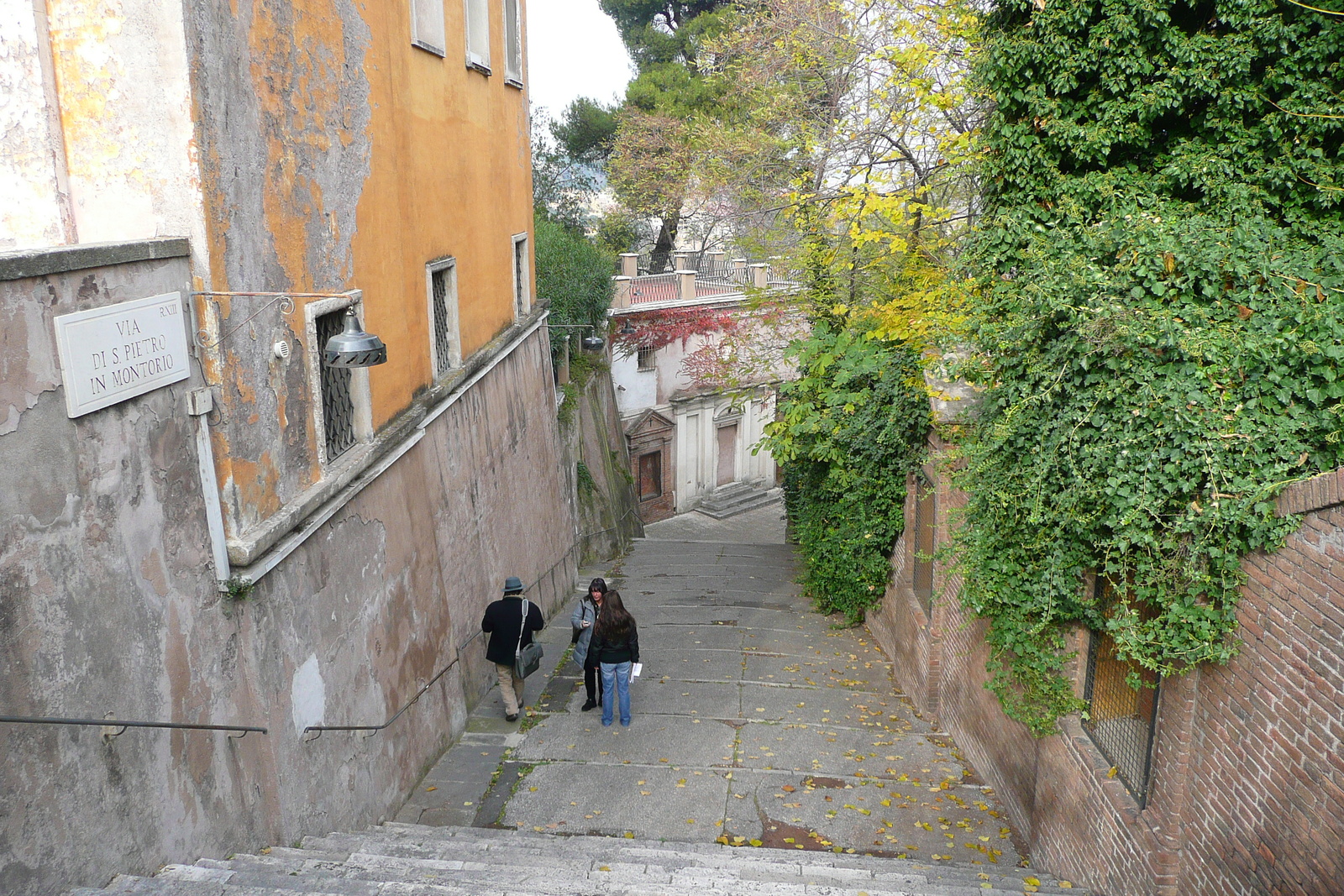 Picture Italy Rome Via Garibaldi 2007-11 67 - Photographers Via Garibaldi