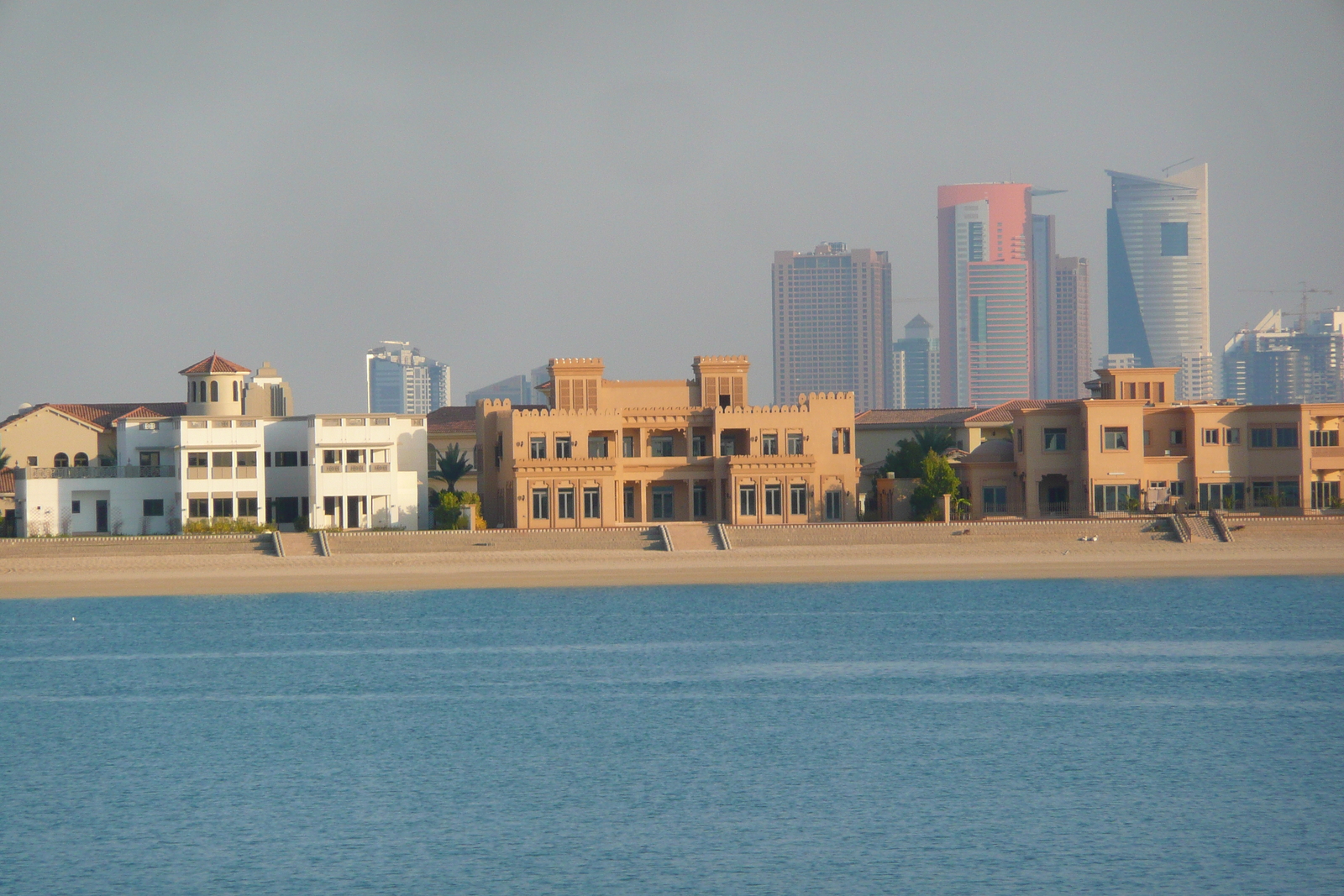 Picture United Arab Emirates Dubai Palm Jumeirah 2009-01 23 - Photographer Palm Jumeirah