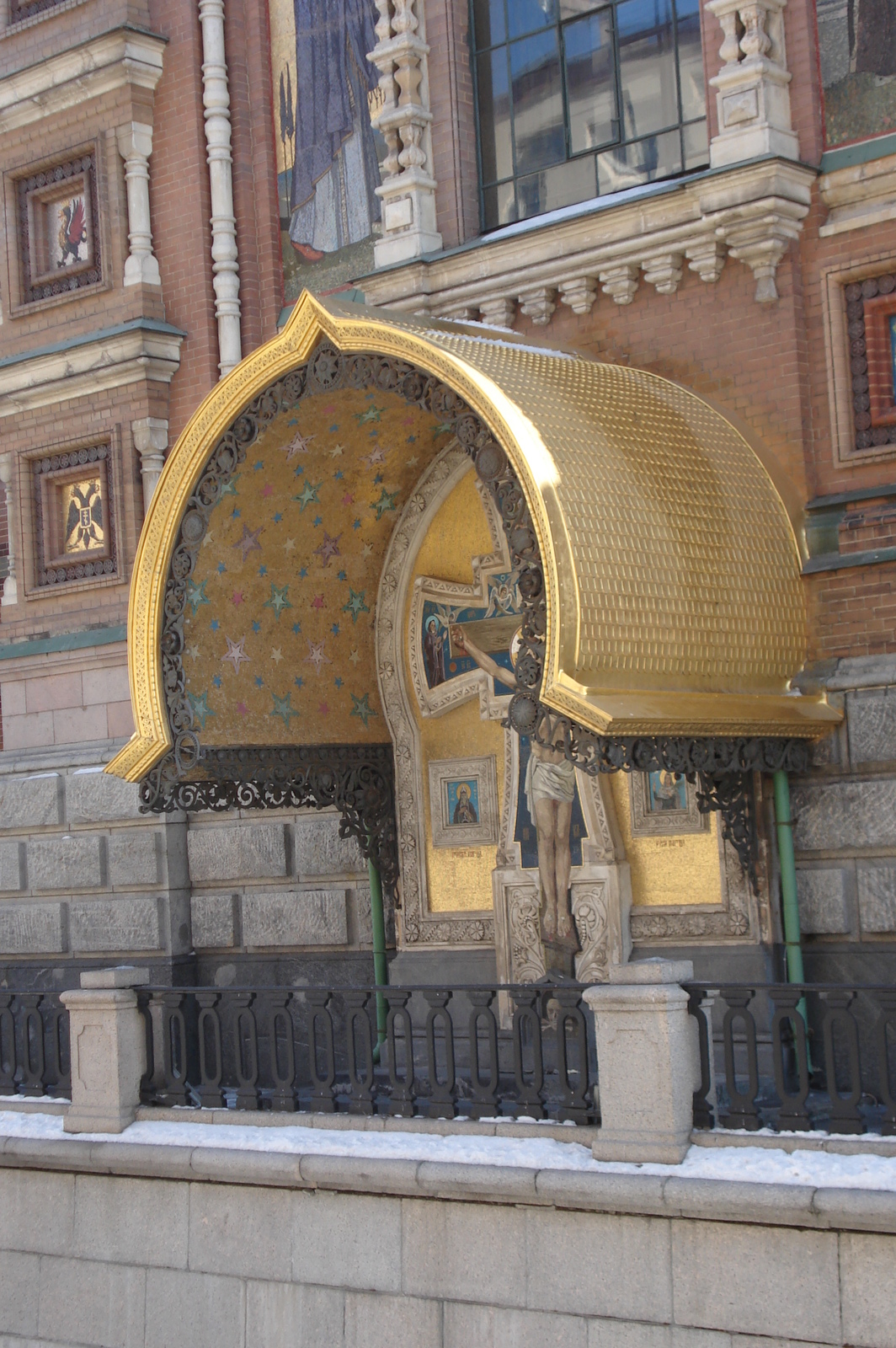 Picture Russia St Petersburg Cathedral of the savior on blood 2006-03 10 - Pictures Cathedral of the savior on blood