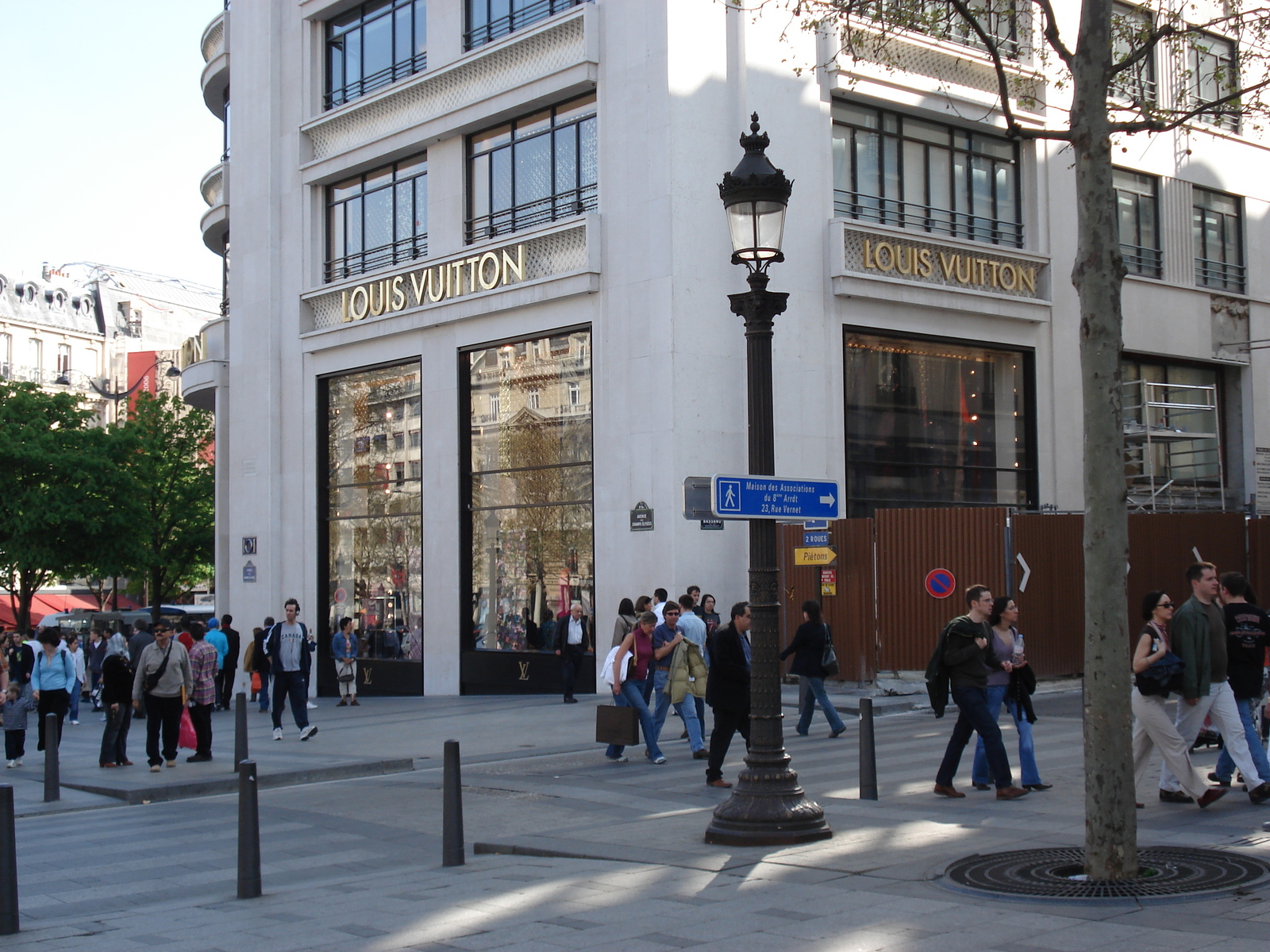 Picture France Paris Champs Elysees 2006-04 31 - Road Champs Elysees