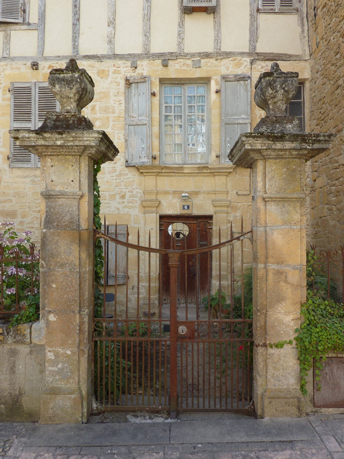 Picture France Sarlat la Caneda 2009-07 83 - Tourist Sarlat la Caneda