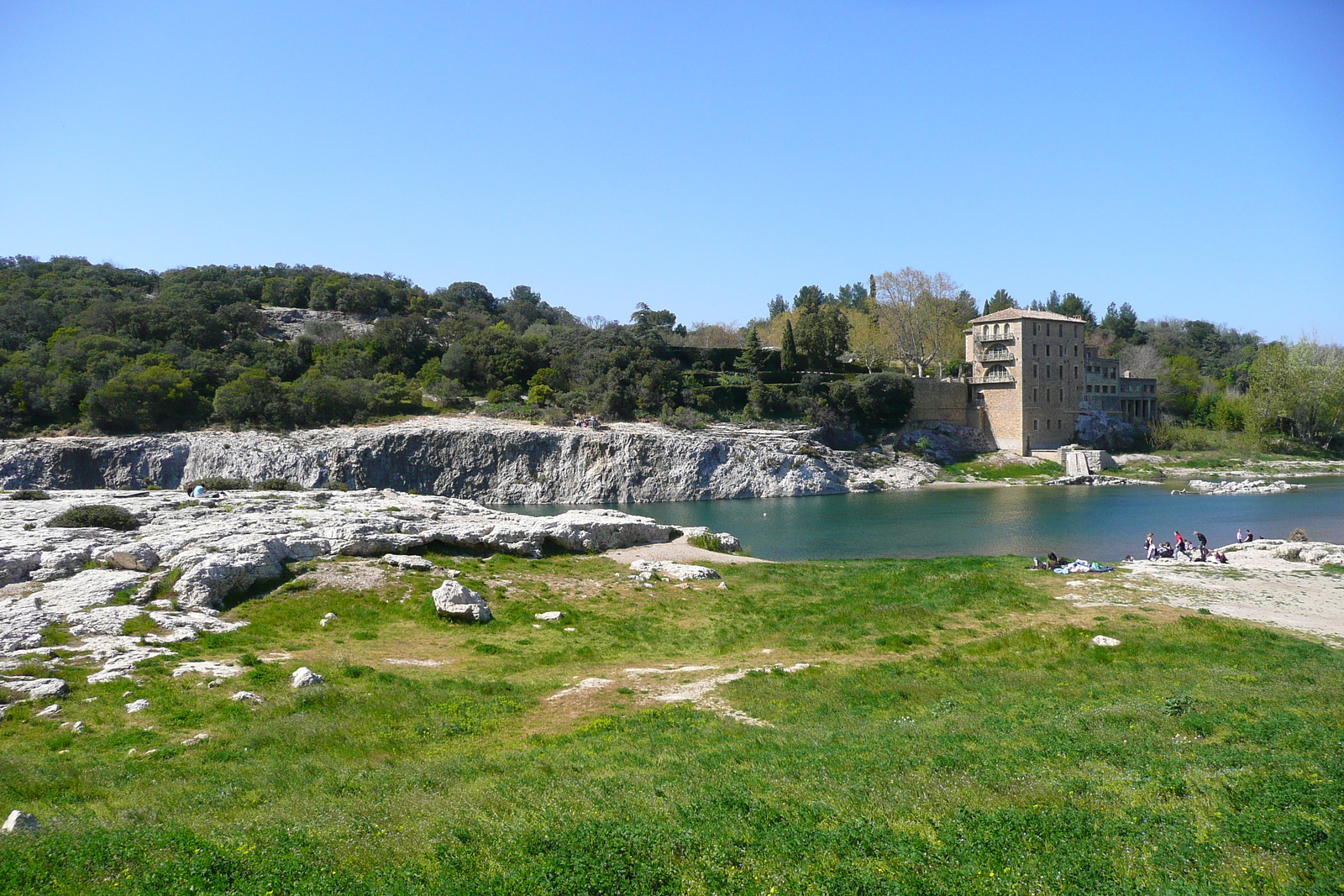 Picture France Pont du Gard 2008-04 47 - Perspective Pont du Gard