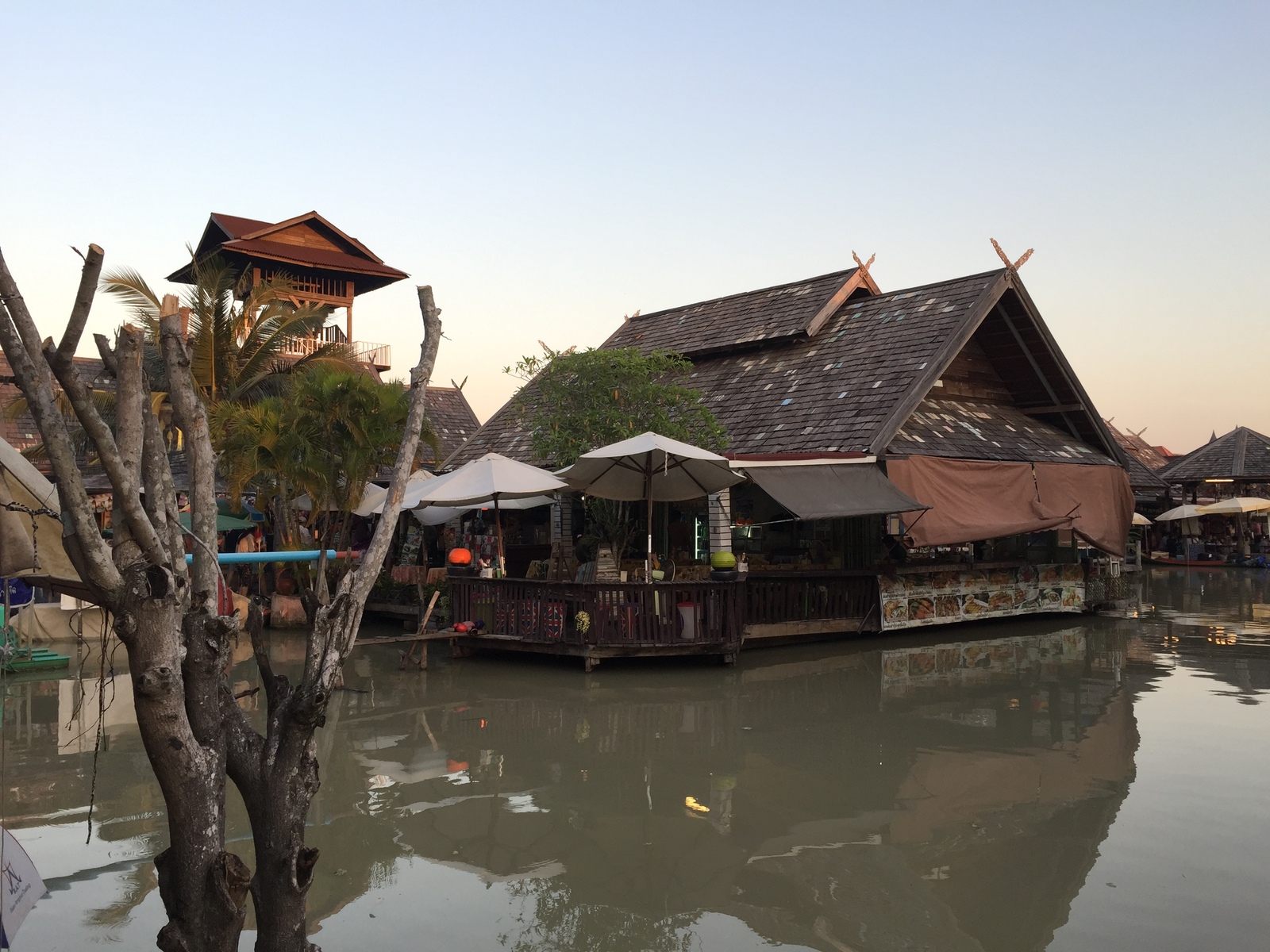 Picture Thailand Pattaya Floating Market 2014-12 11 - Travels Floating Market