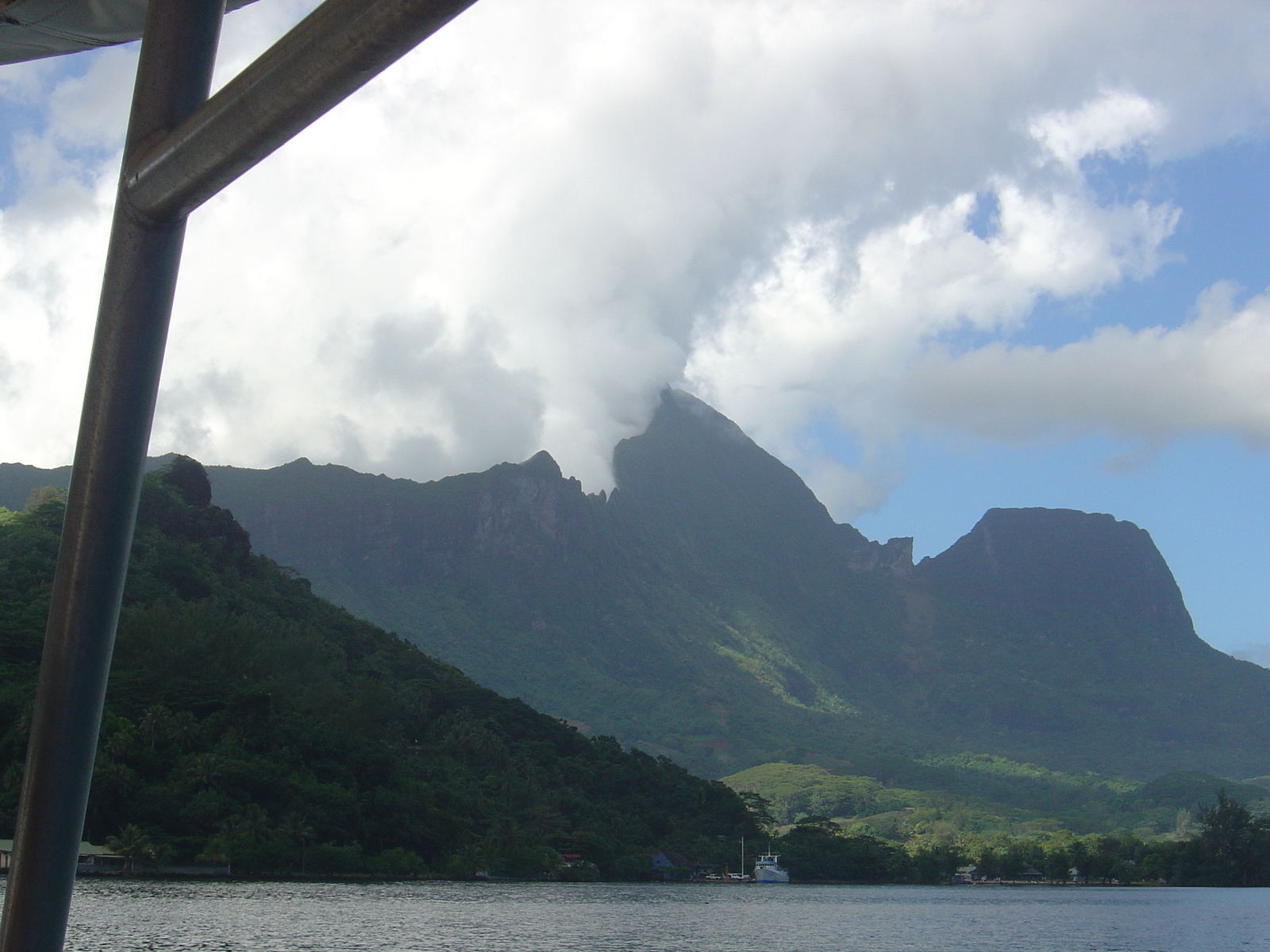 Picture Polynesia Moorea 2006-04 73 - Store Moorea